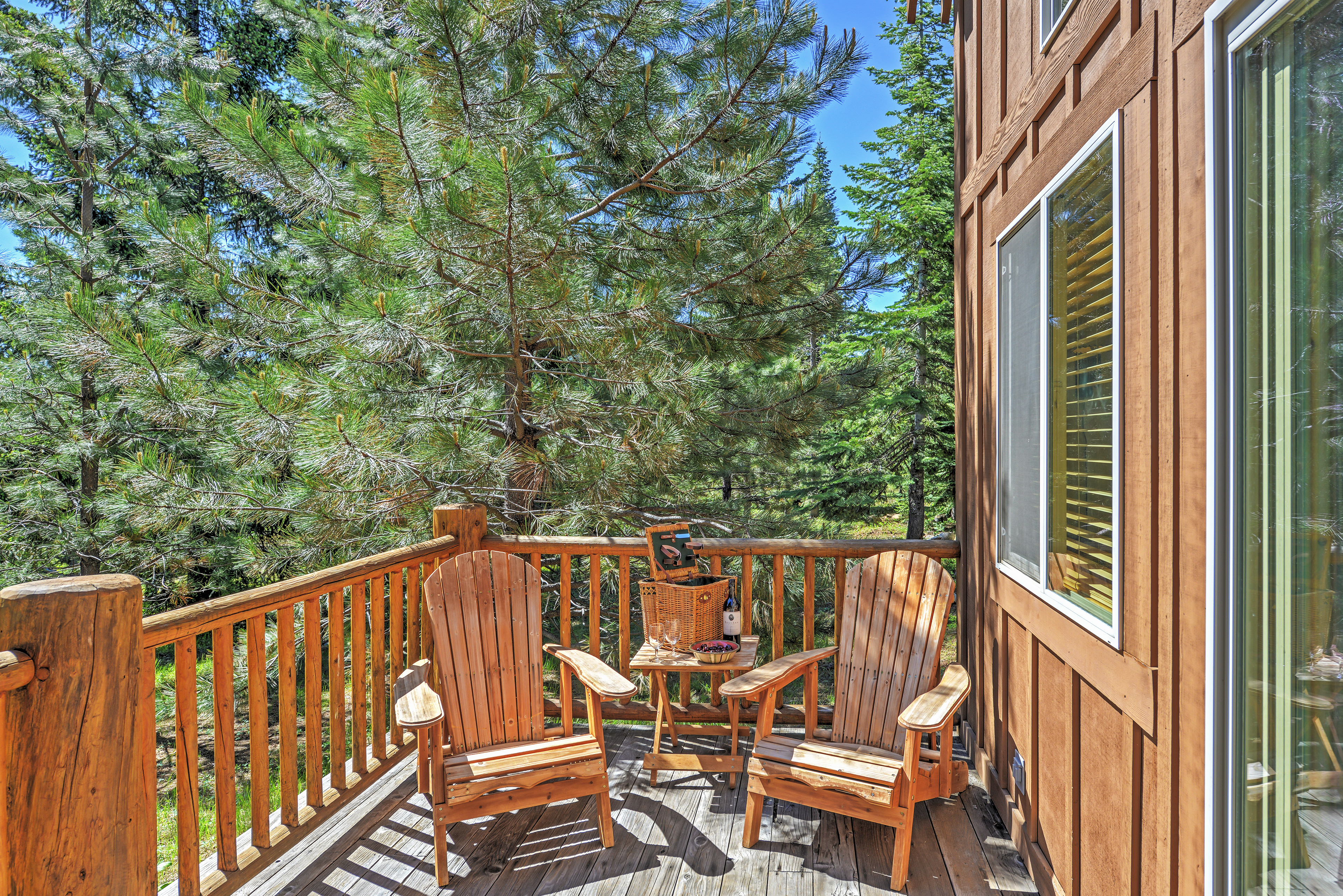 Property Image 2 - Bright Klamath Falls Cabin w/ Deck & Mtn Views!