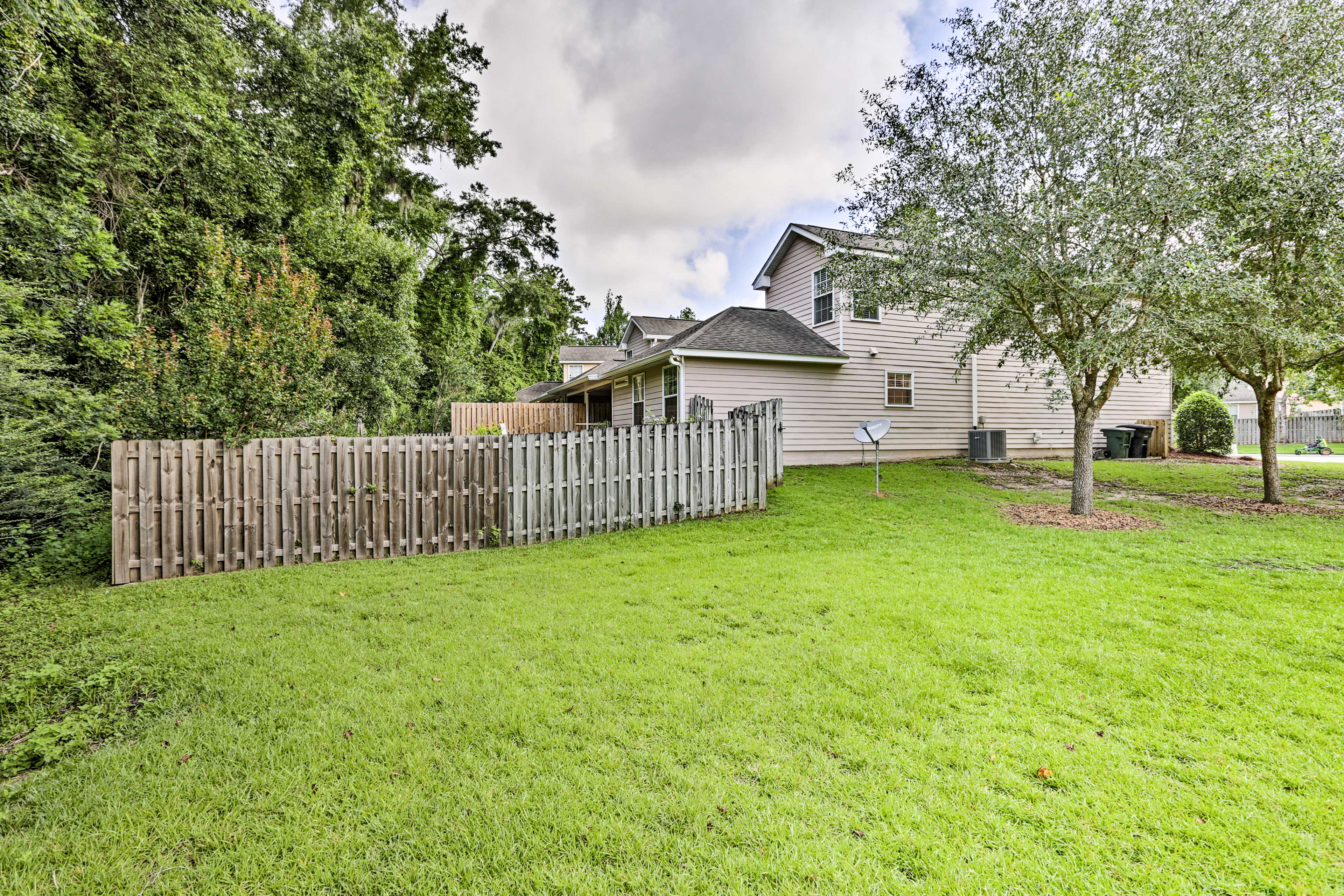 Bright Tallahassee Home, 5 Mi to Dtwn & Lake Ella!