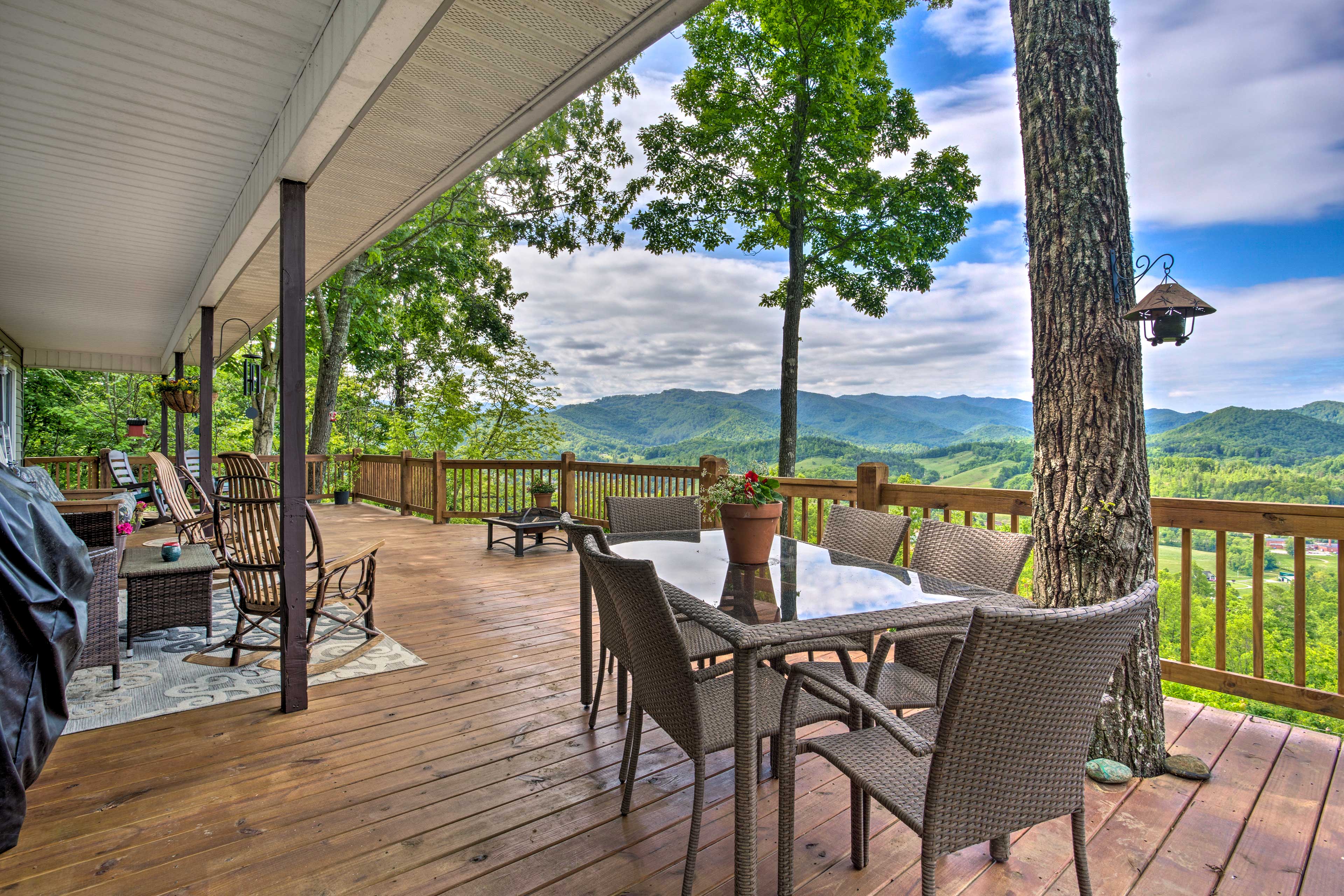 Property Image 2 - Bring a Pet: Cozy Burnsville Cottage w/ Fire Pit!