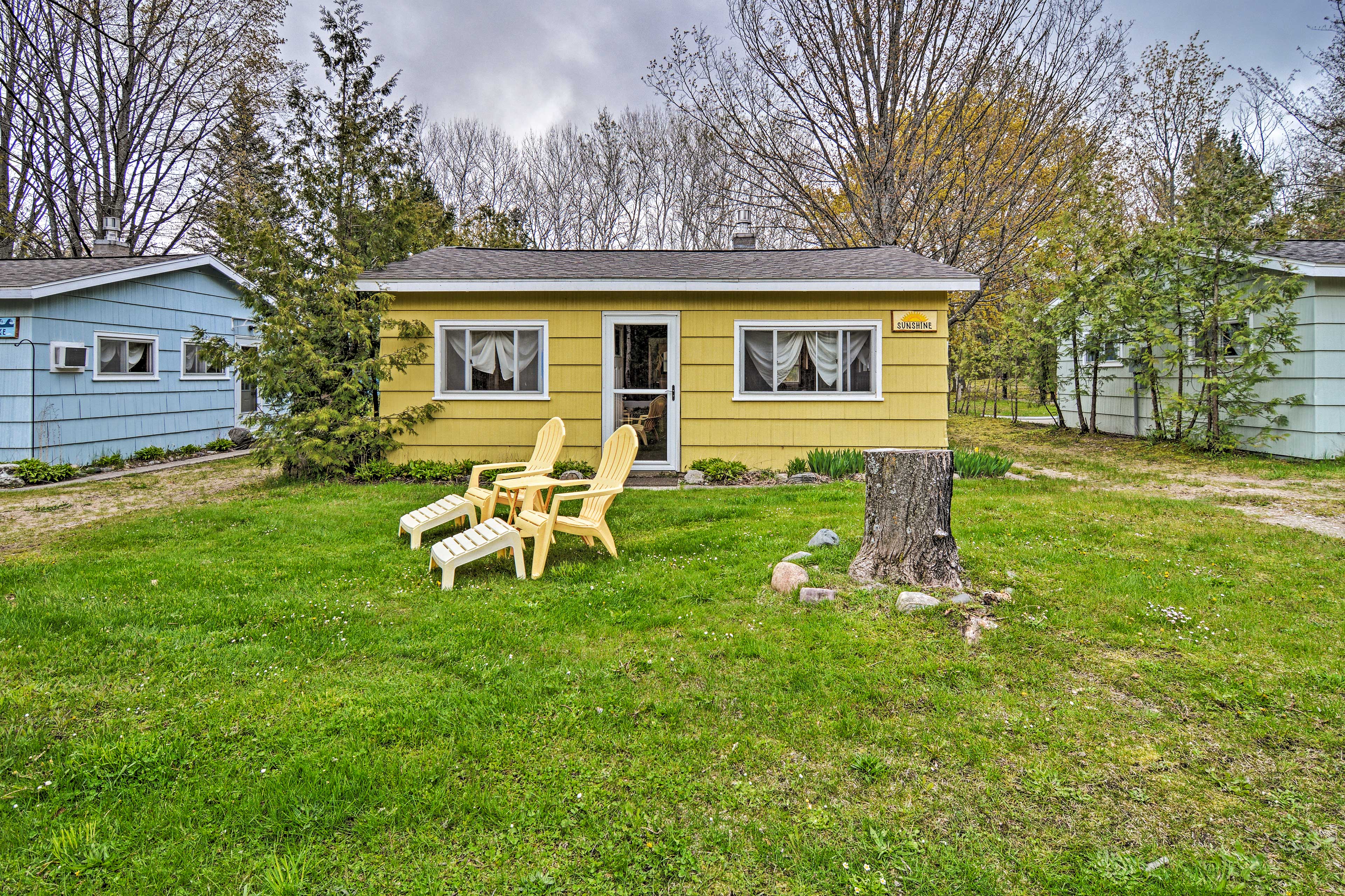 Property Image 2 - Pet-Friendly Charlevoix Cabin: Walk to Lakefront!