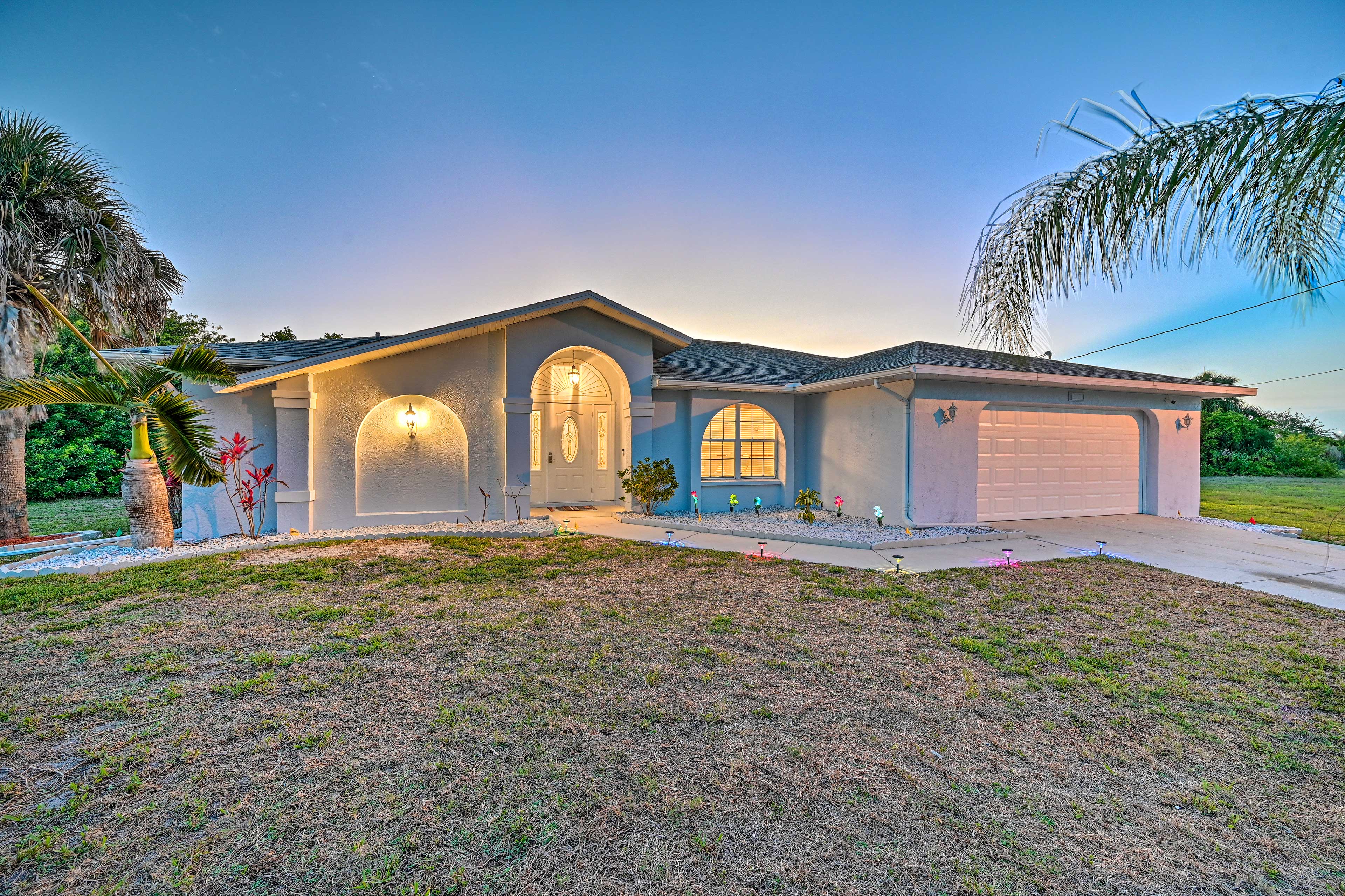 Property Image 2 - Canalfront Cape Coral Home w/ Kayaks & Bikes!