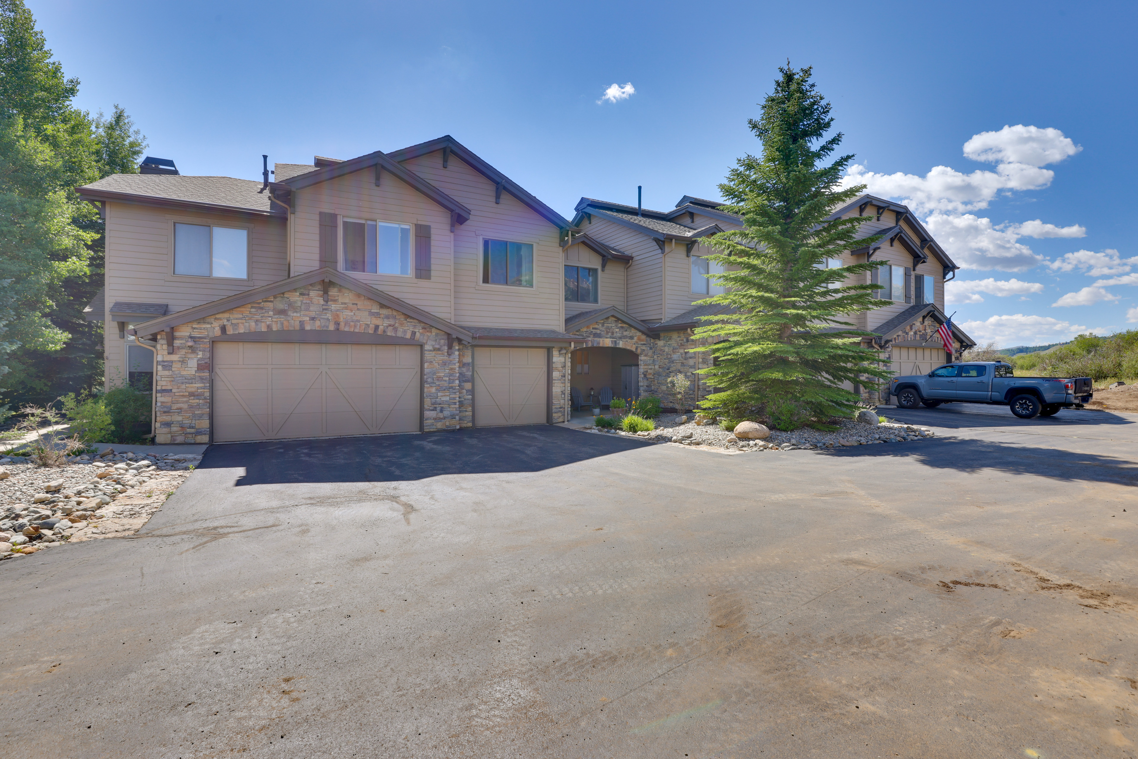 Property Image 2 - Silverthorne Townhome w/ Mountain Views & Hot Tub!