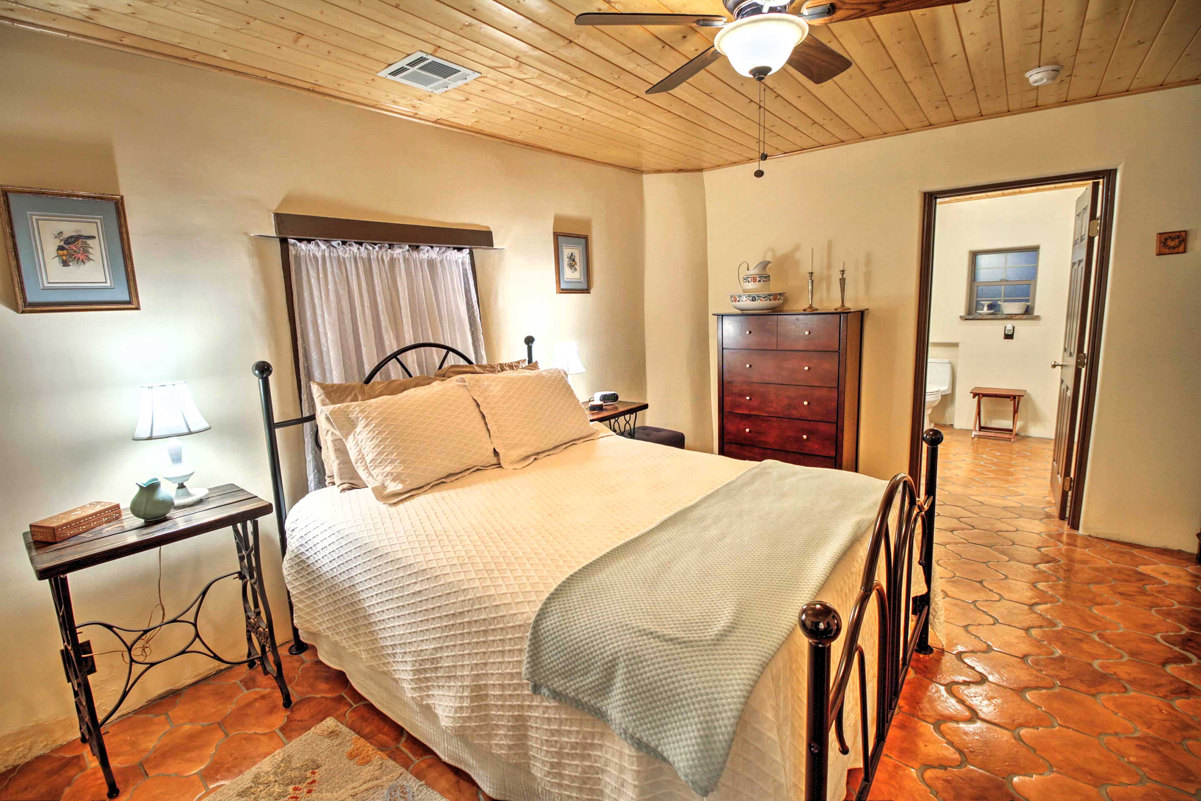 Charming Couples Casita, Walk to Old Mesilla Plaza