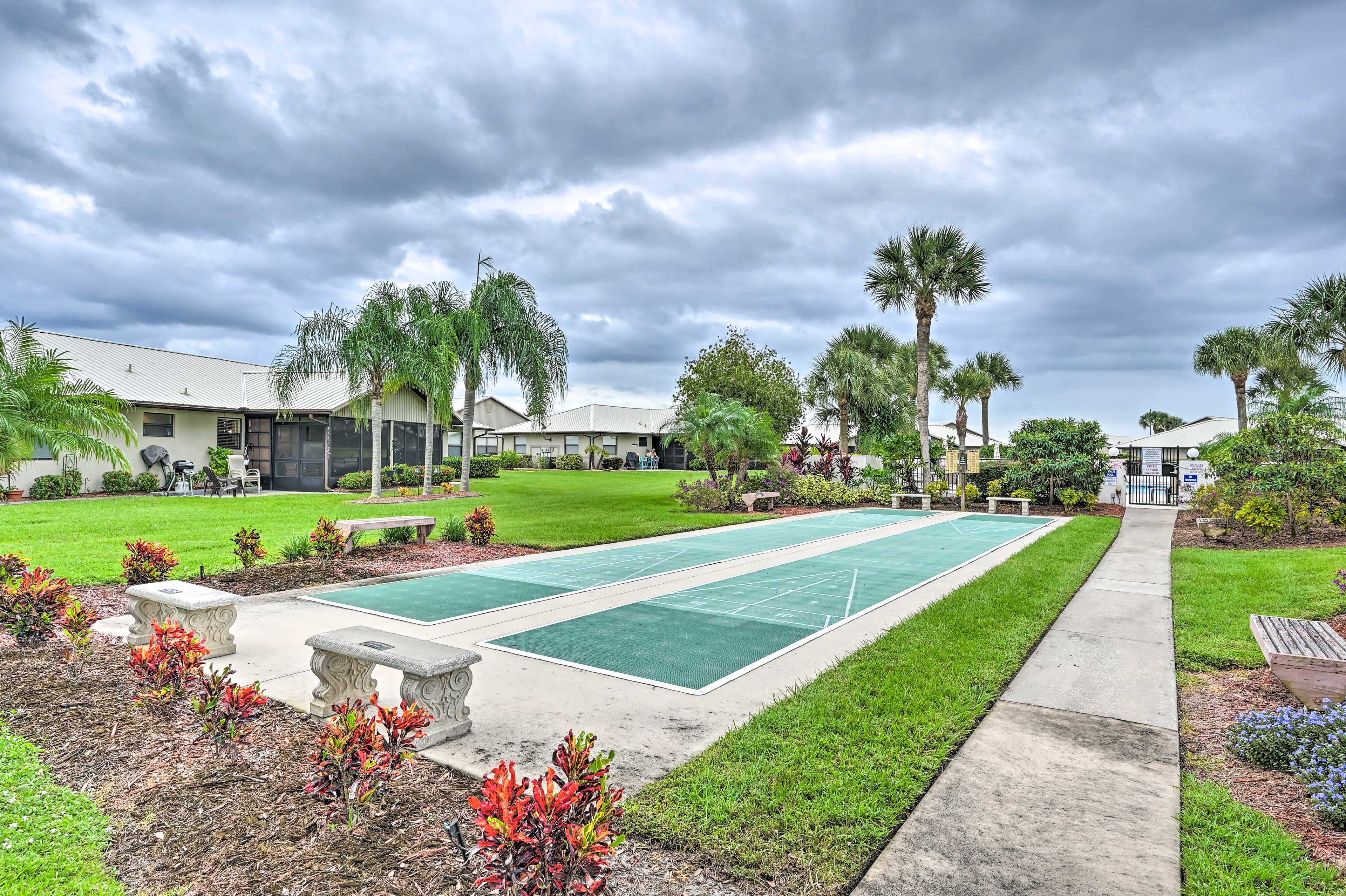 Charming Sebring Villa w/ Lanai & Gas Grill!