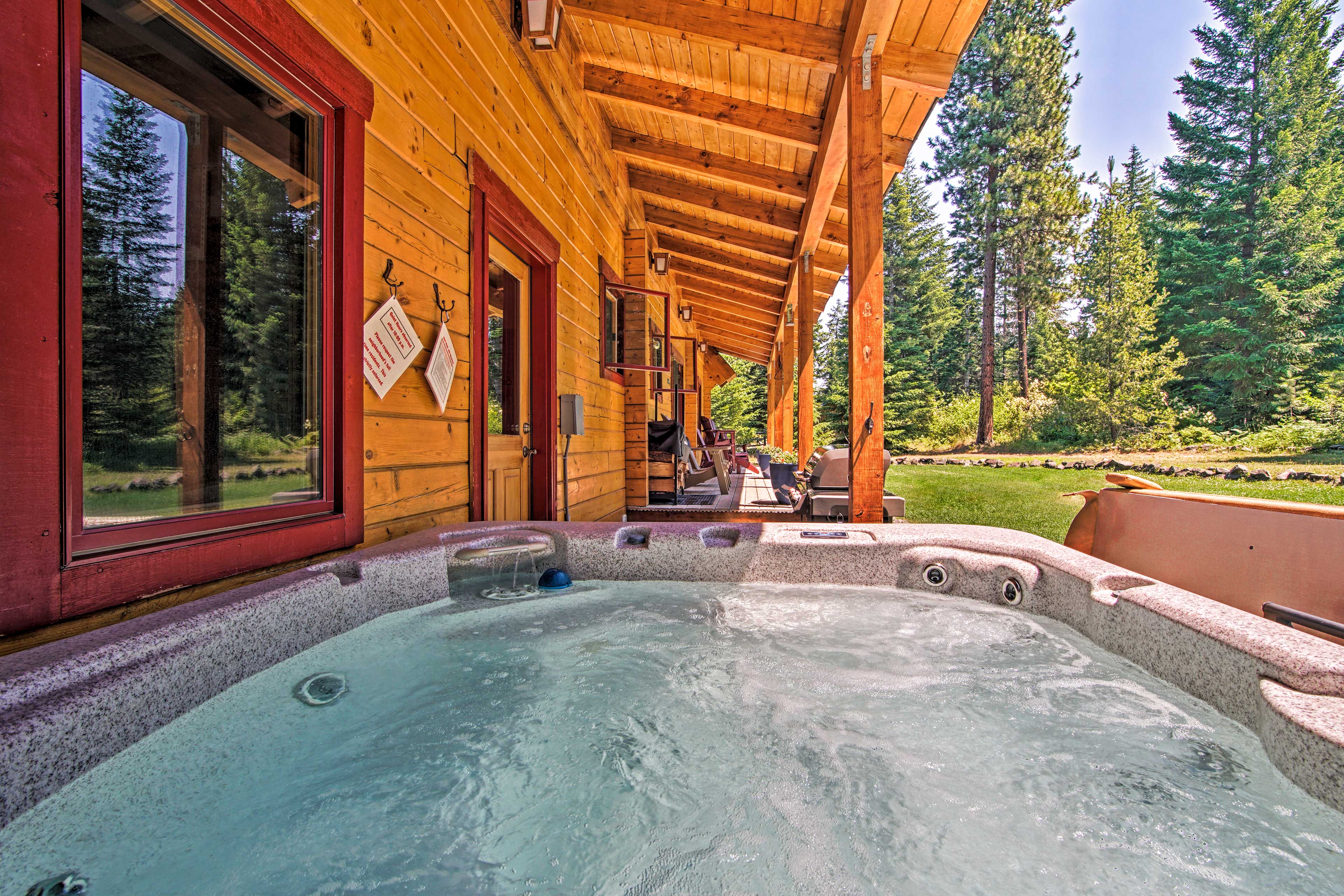 Property Image 2 - Cle Elum Mountain Cabin w/ Hot Tub & Trails!