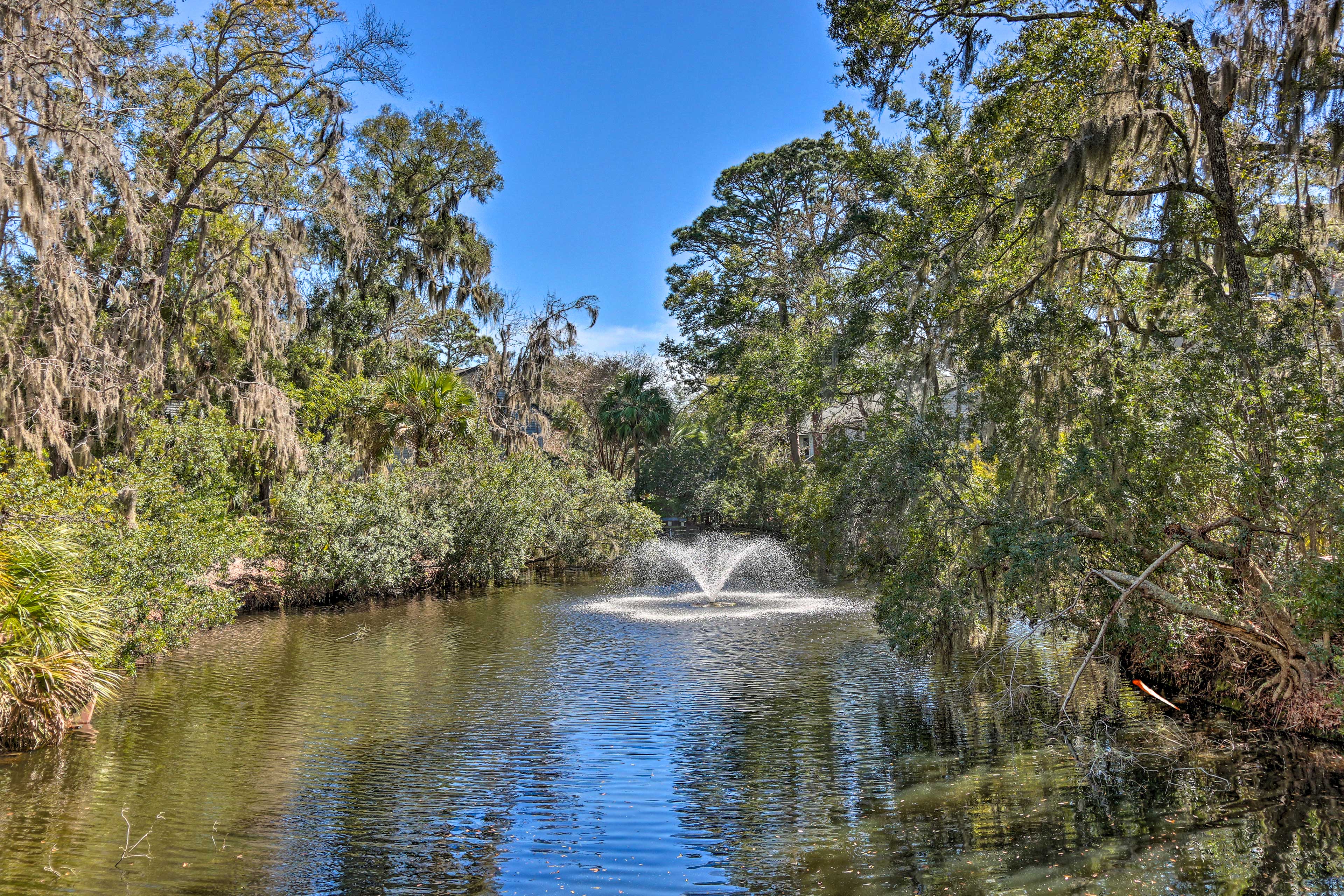 Coastal Oasis w/ Pool - Walk to Coligny Beach Park