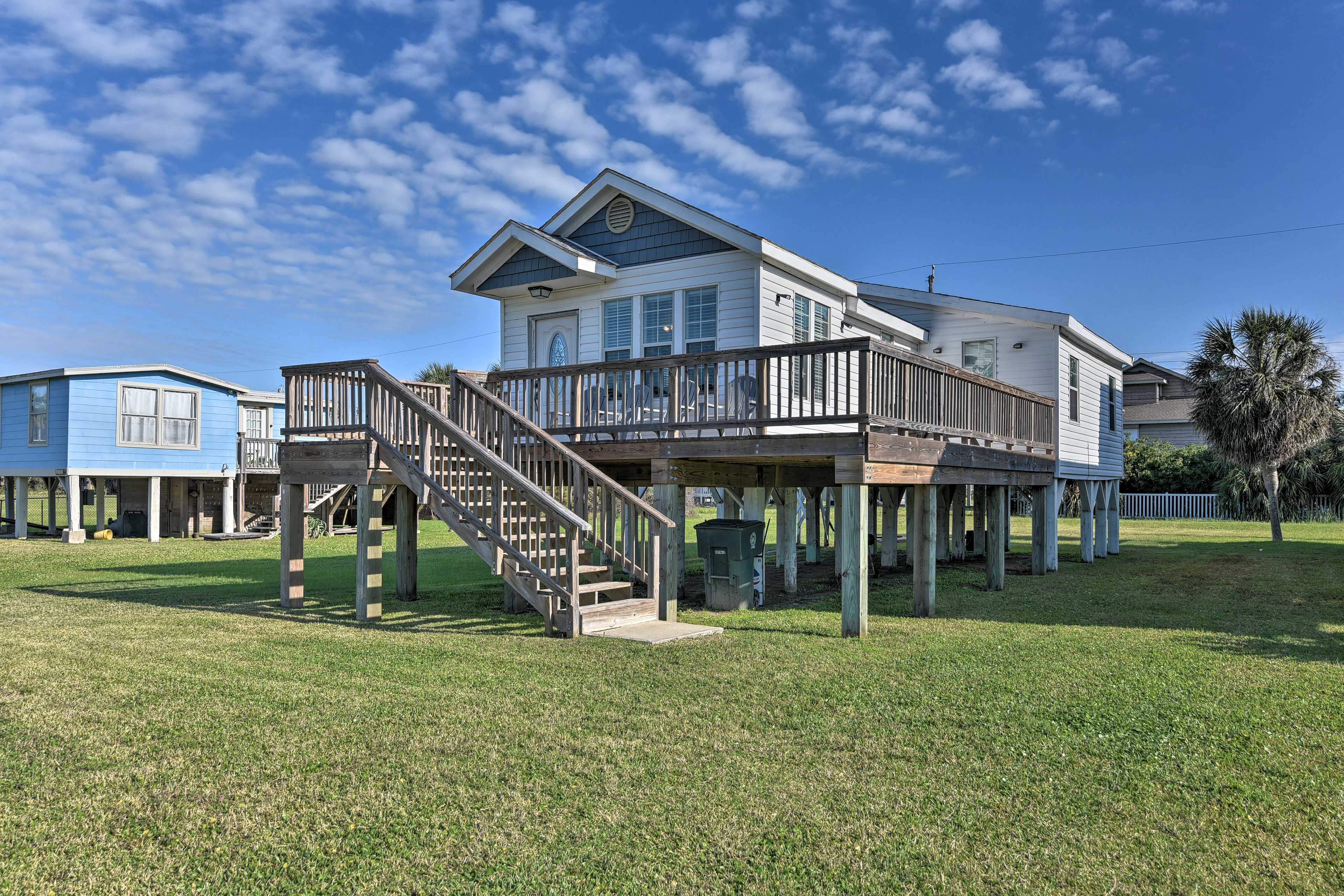 Property Image 1 - Galveston Cottage w/ Deck: Walk to Beach!