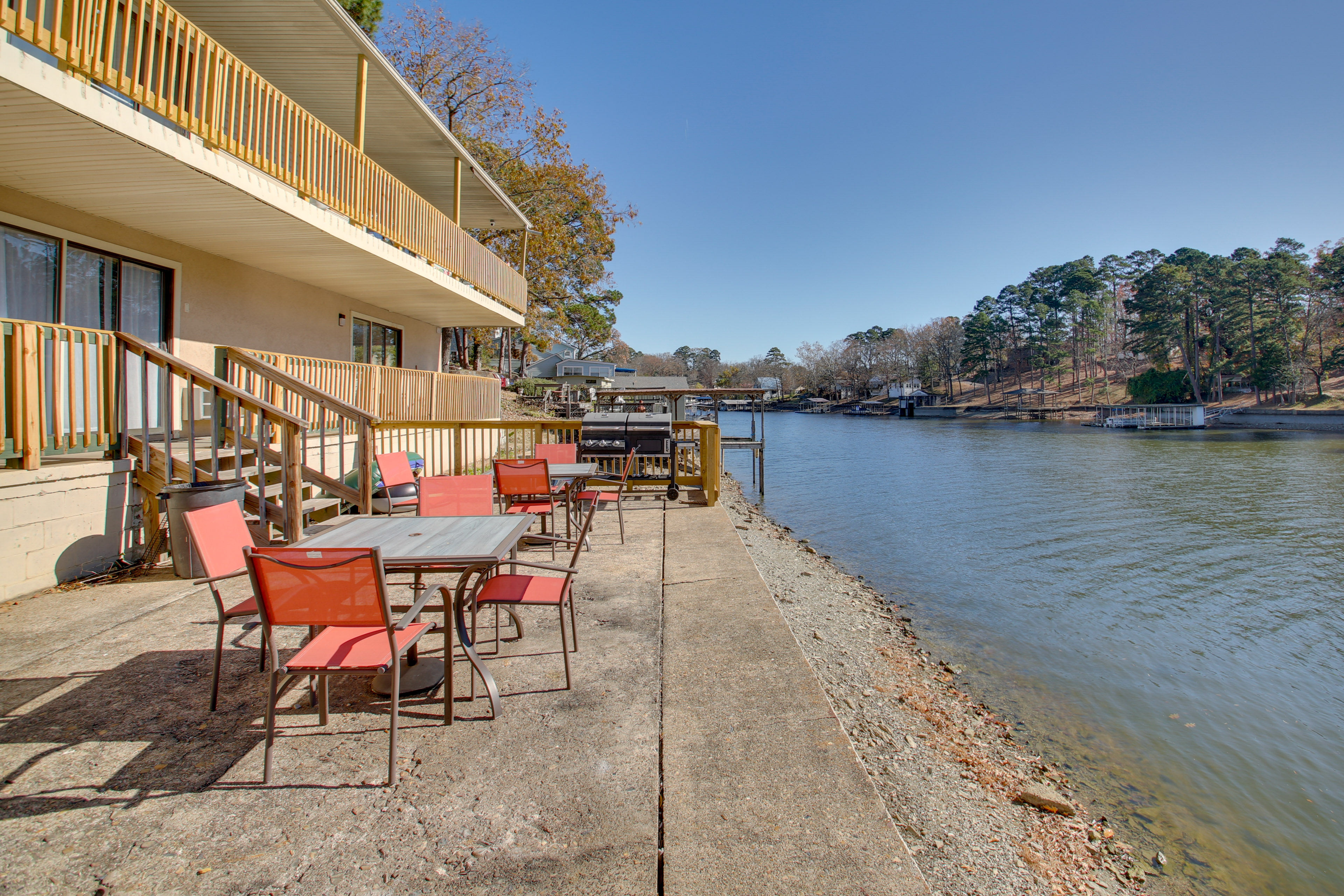 Property Image 1 - Hot Springs Condo w/ Lake Access & Boat Dock!