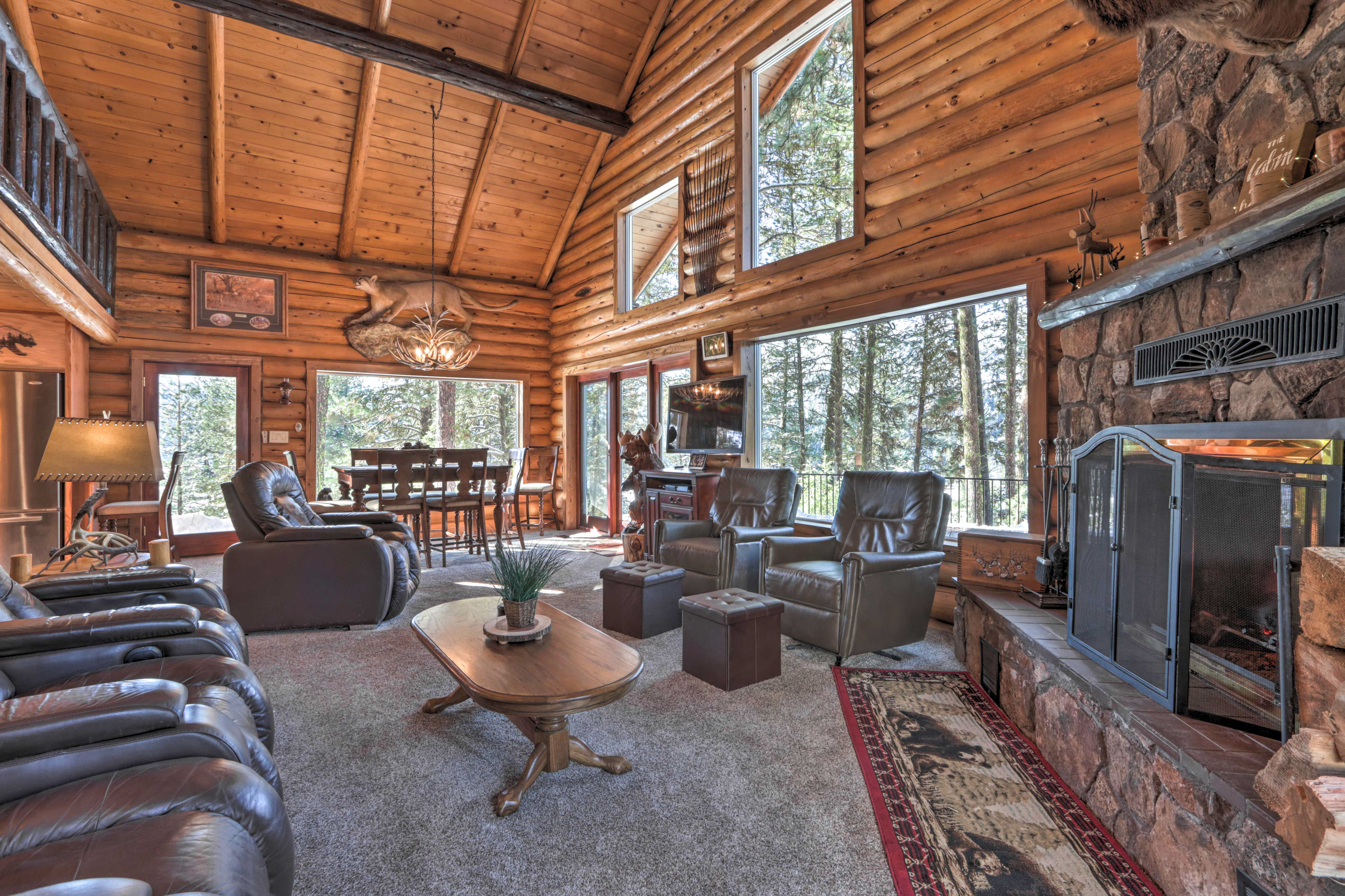 Cascade Cabin w/ Mountain View & River Access