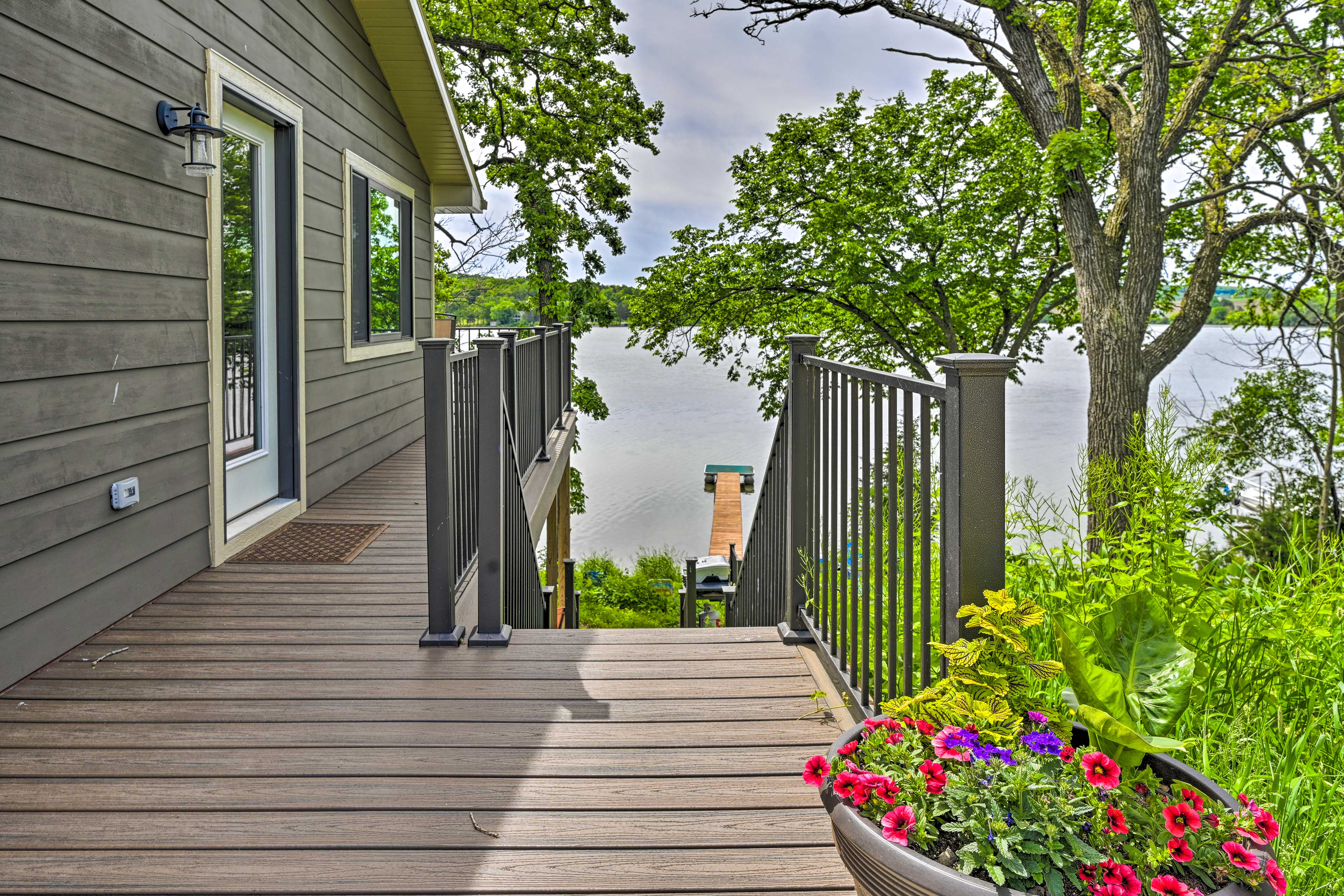 Property Image 1 - ‘Happy’s Haven’ Cabin w/ Gas Grill &  Fire Pit!