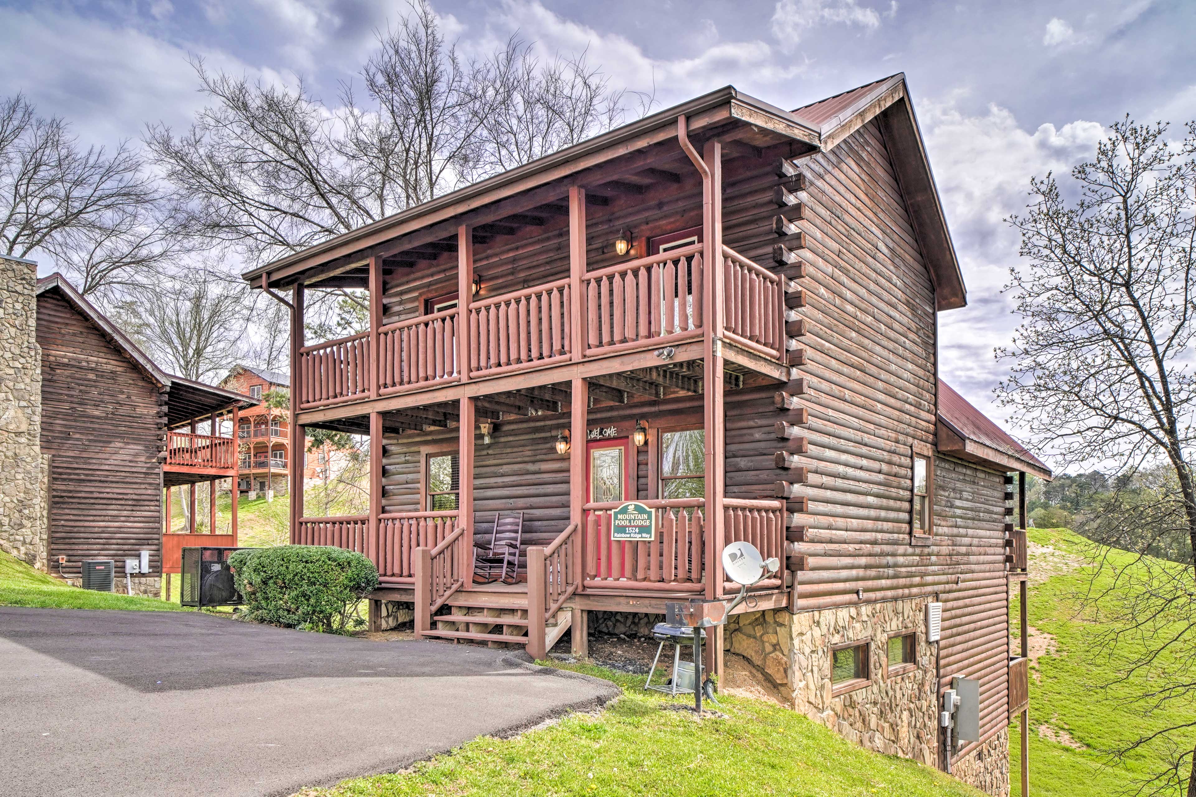 Property Image 1 - ‘Mountain Pool Lodge’ Sevierville Cabin w/ Hot Tub