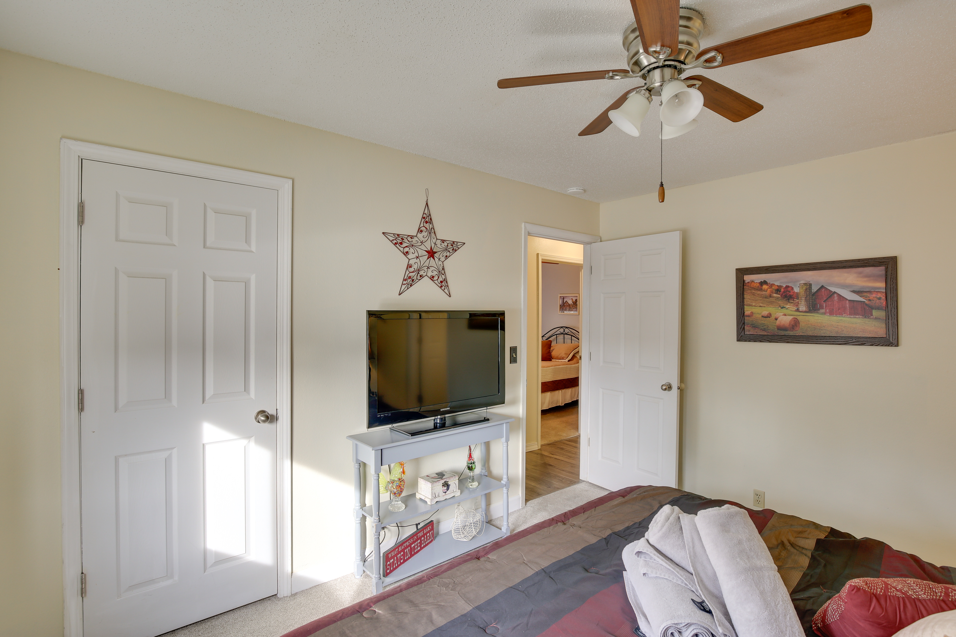 Walkable Lead Condo: 5 Mi to Terry Peak Ski Area!