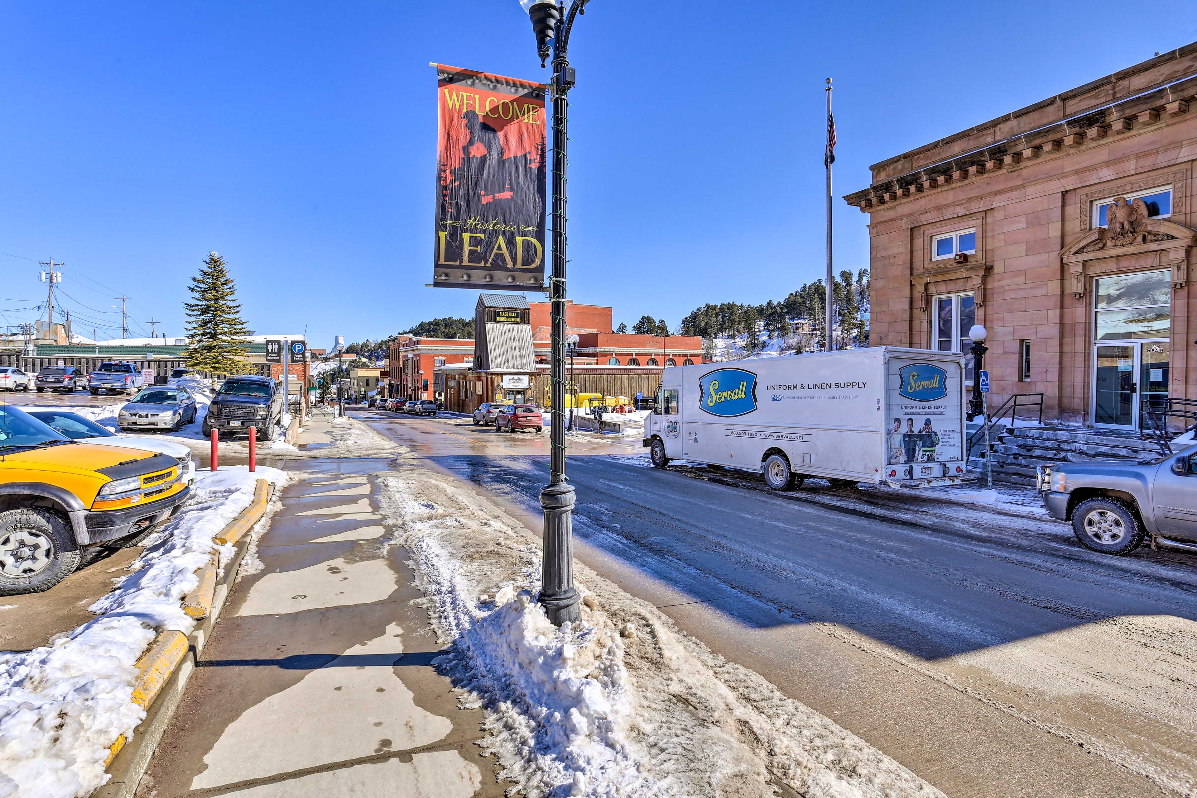 Upscale Apt at The Lofts in Historic Downtown Lead