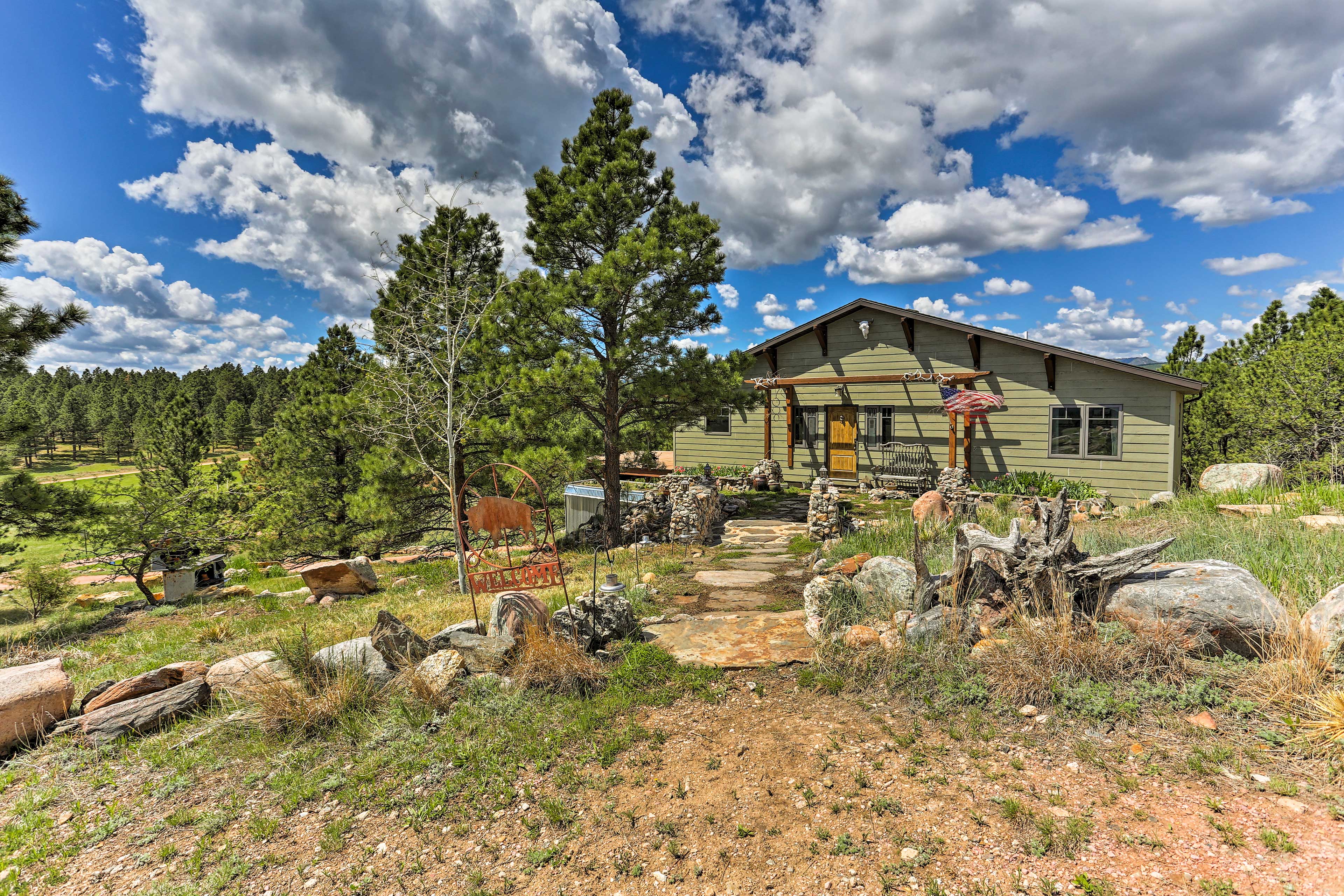 Property Image 2 - Hermosa Home w/ Black Hills View, Gas Grill & Deck