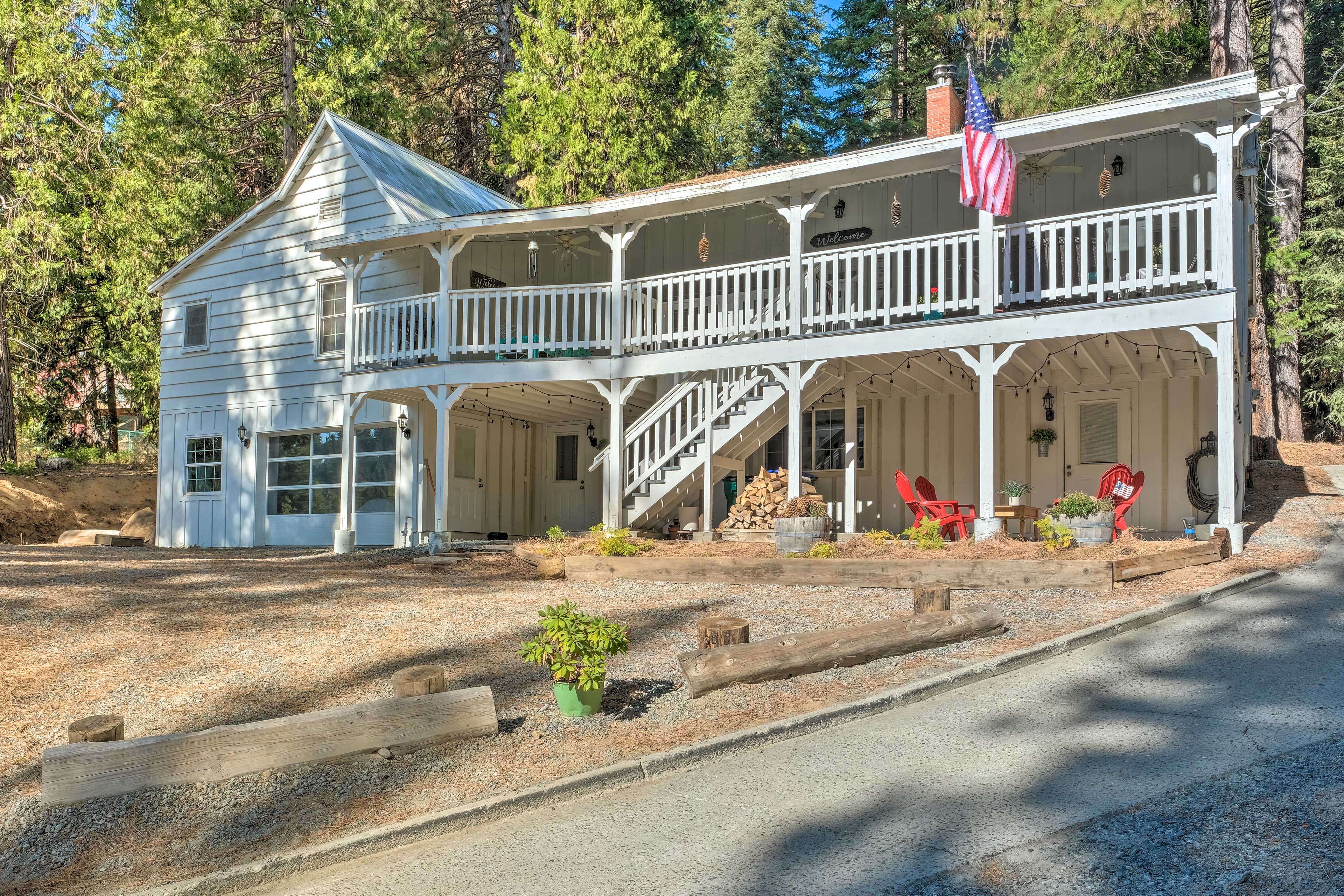 Property Image 1 - ‘Strawberry Hill Cabin’ 5 Mi to Skiing and Lake