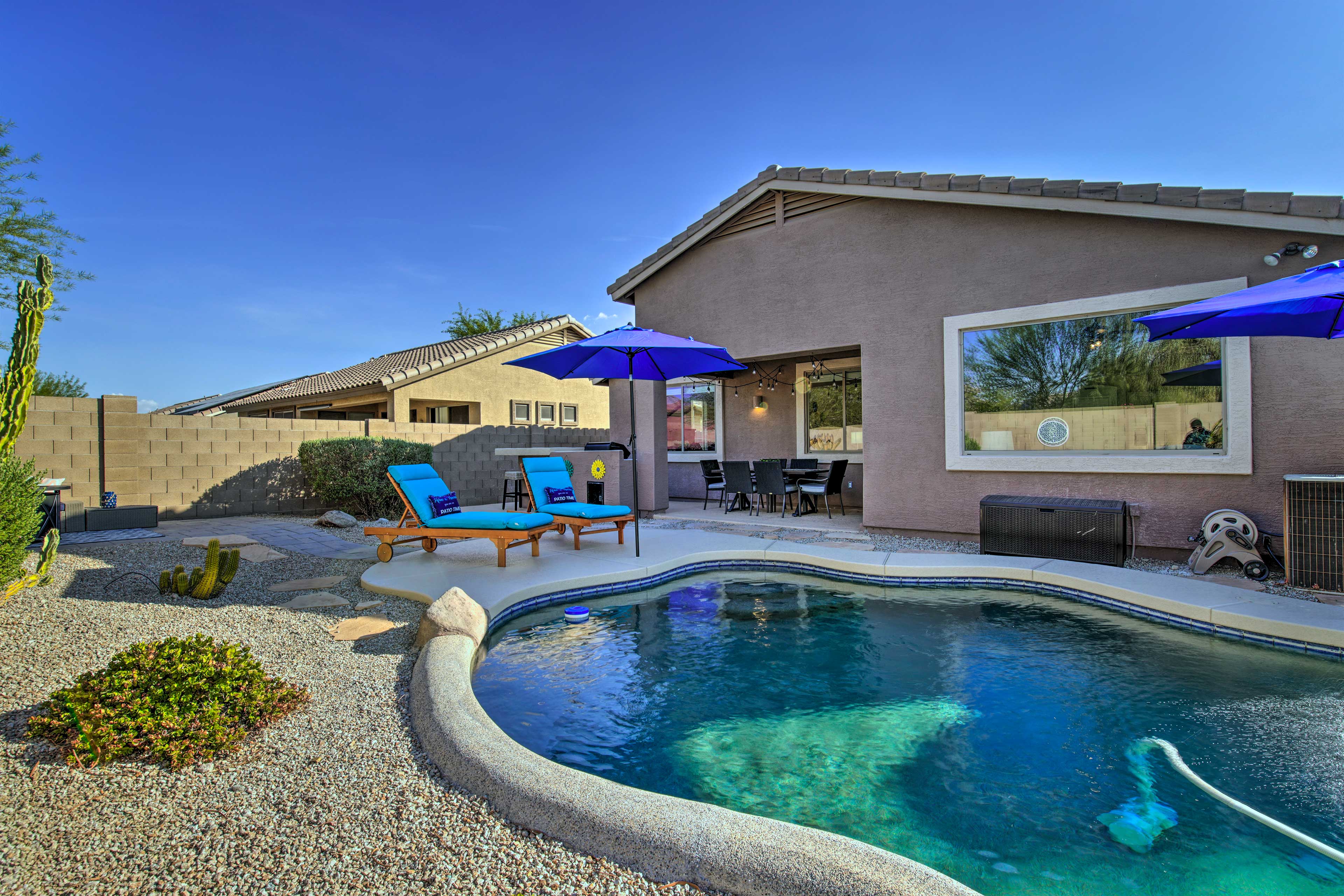 Contemporary Goodyear Refuge w/ Sunny Private Pool