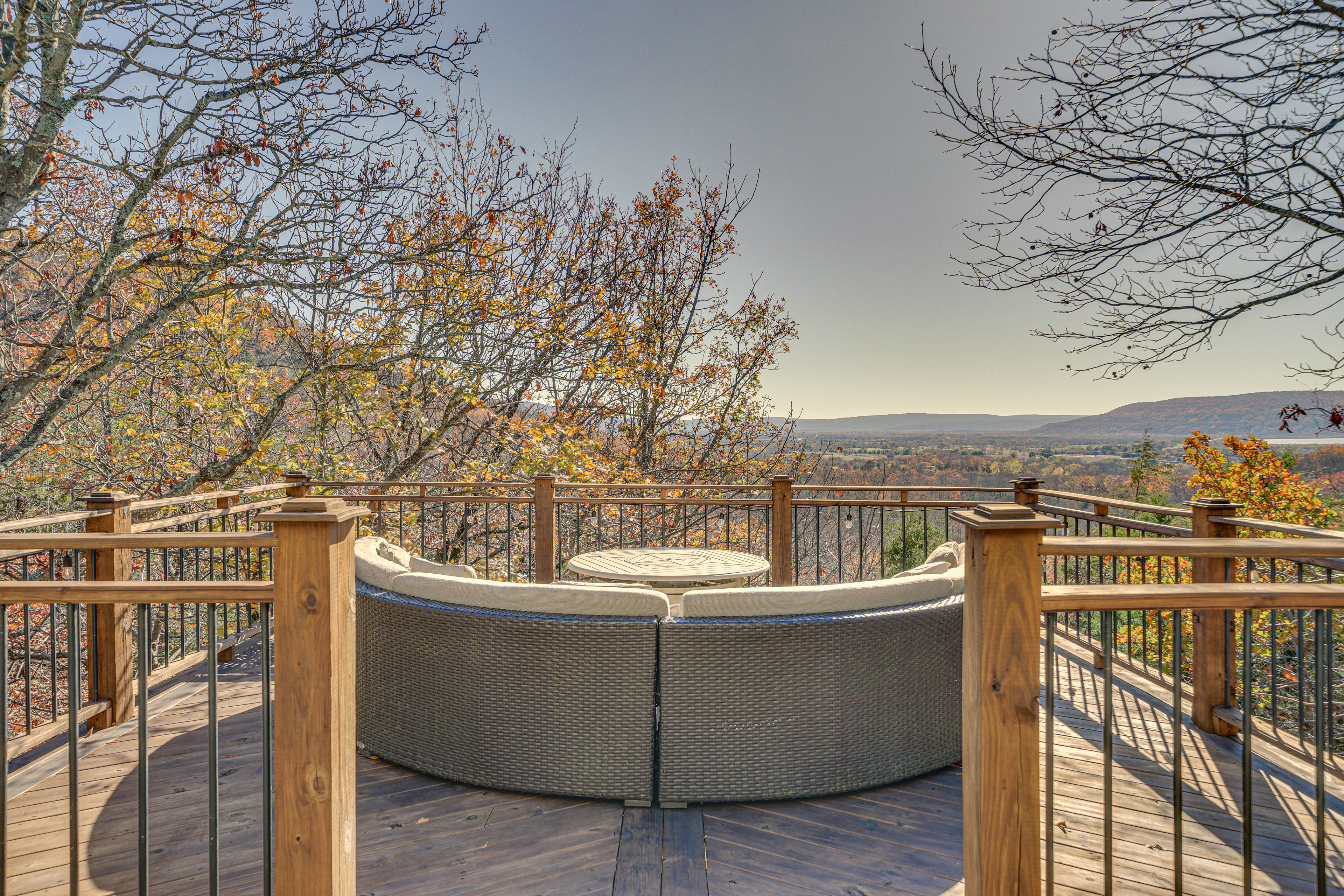 Secluded Tuskahoma Retreat w/ Deck & Views!