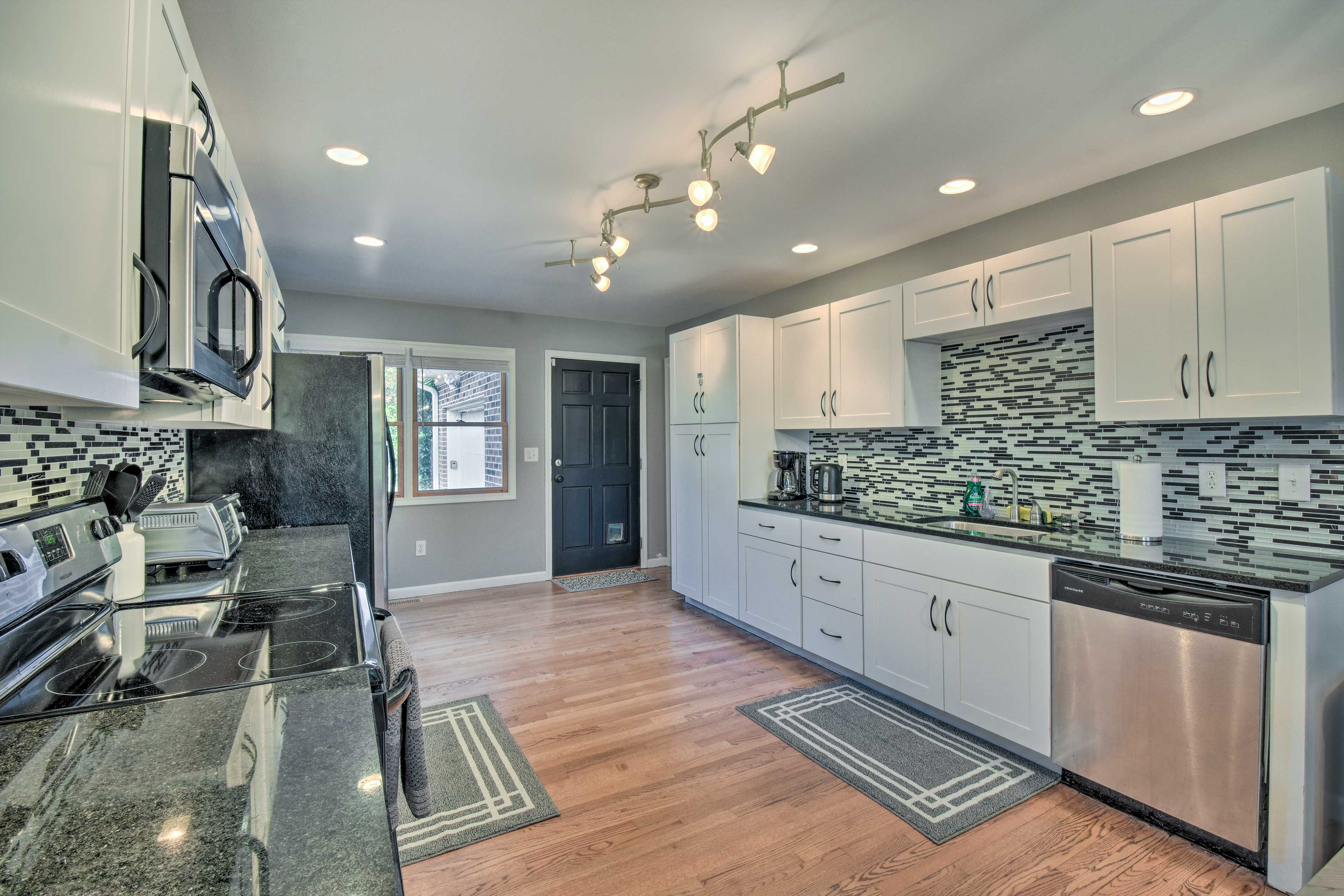 Lakefront Westminster Retreat w/ Boat Dock!