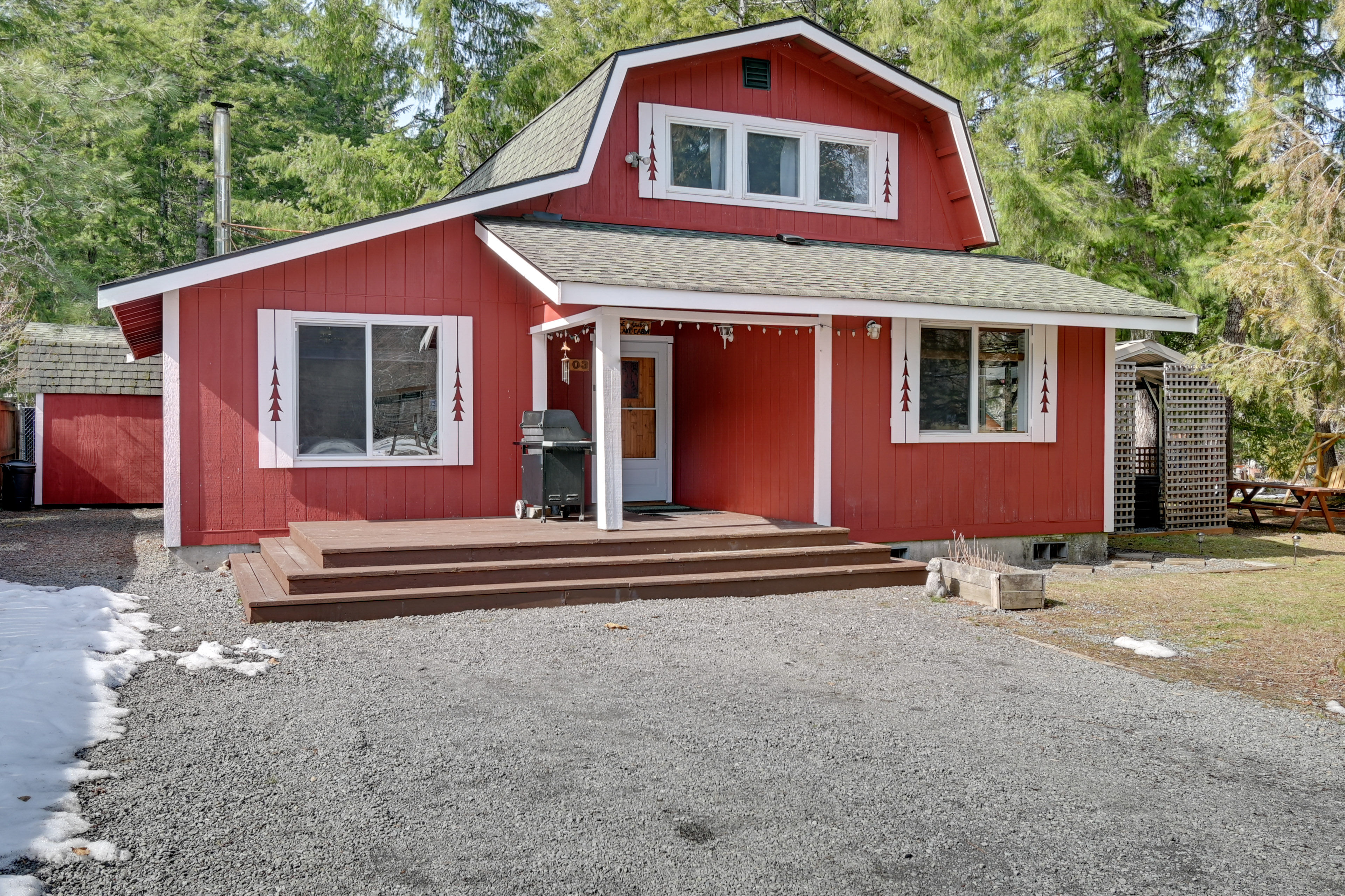 Property Image 1 - Cozy Ashford Home - 5 Mi to Rainier Nat’l Park!