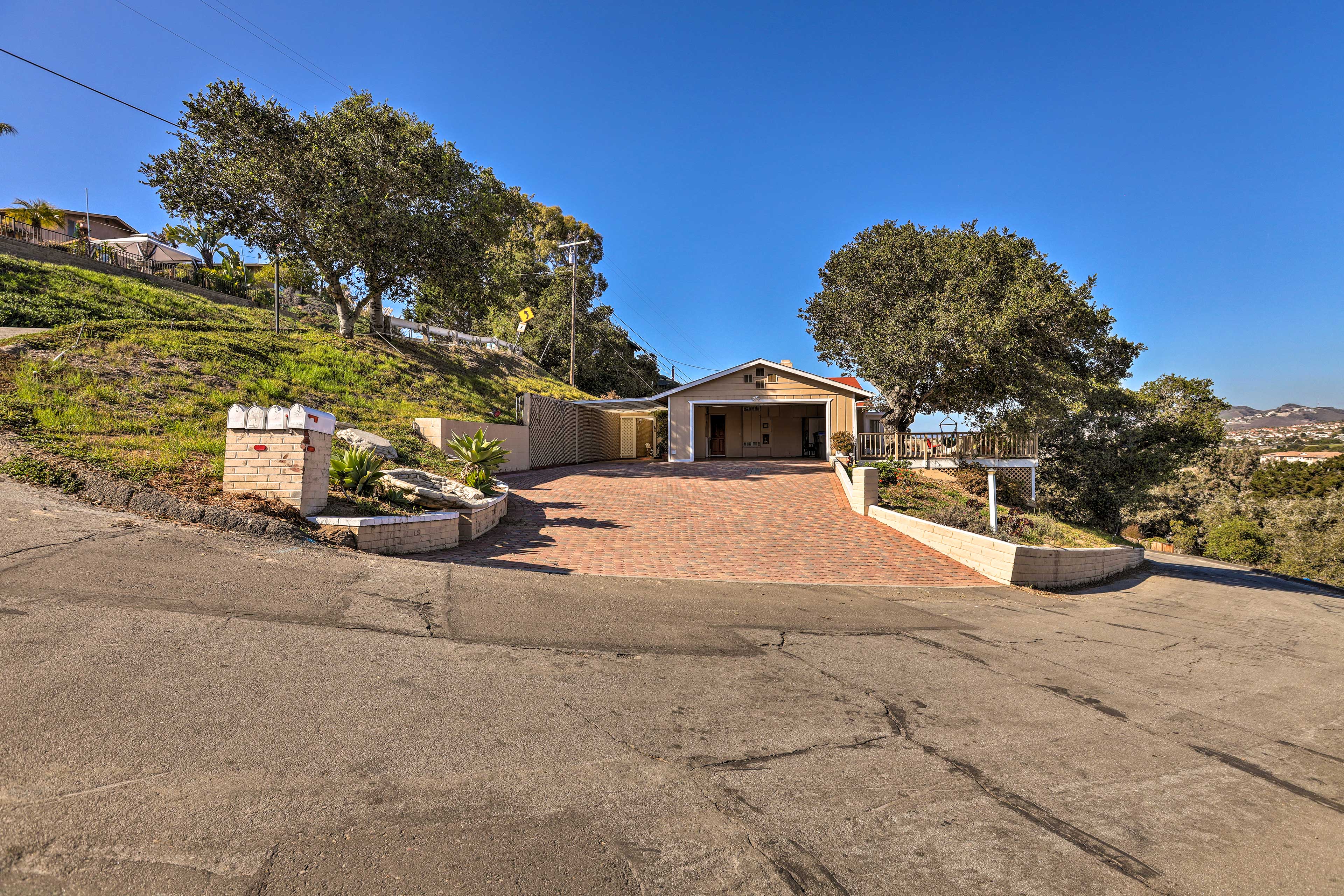 Property Image 1 - Retro House w/ Deck & Arroyo Grande View