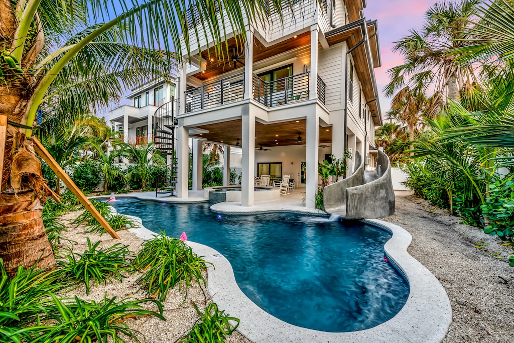 Shell-Abrate Good Times - By Siesta Key Luxury Rental Properties