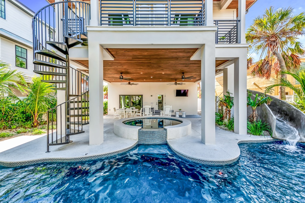 Shell-Abrate Good Times - By Siesta Key Luxury Rental Properties