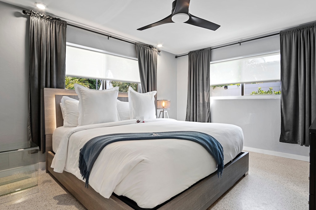 Master Bedroom - King Size Bed