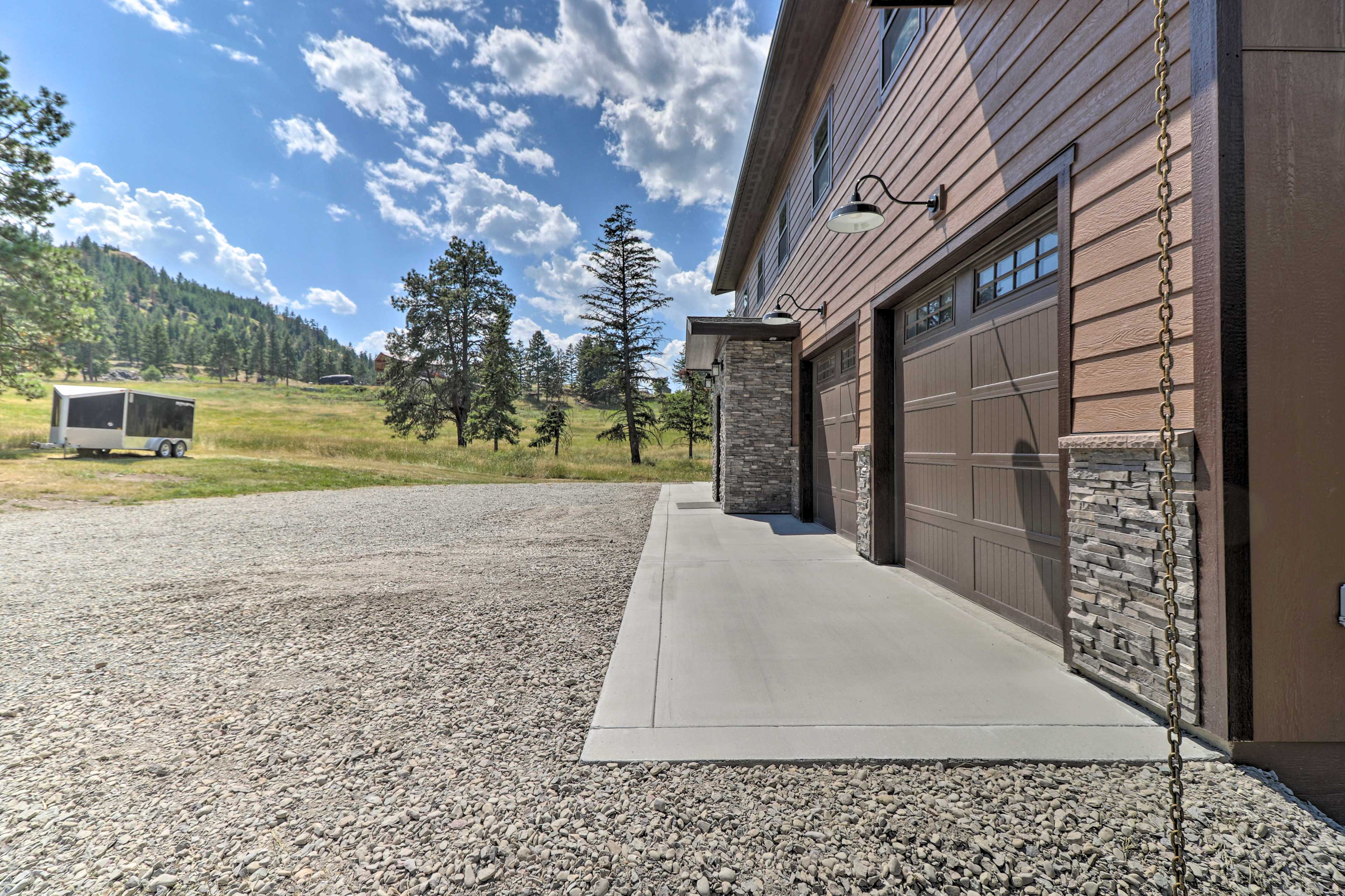 Property Image 2 - Modern Kalispell Retreat: 37 Mi to Glacier NP