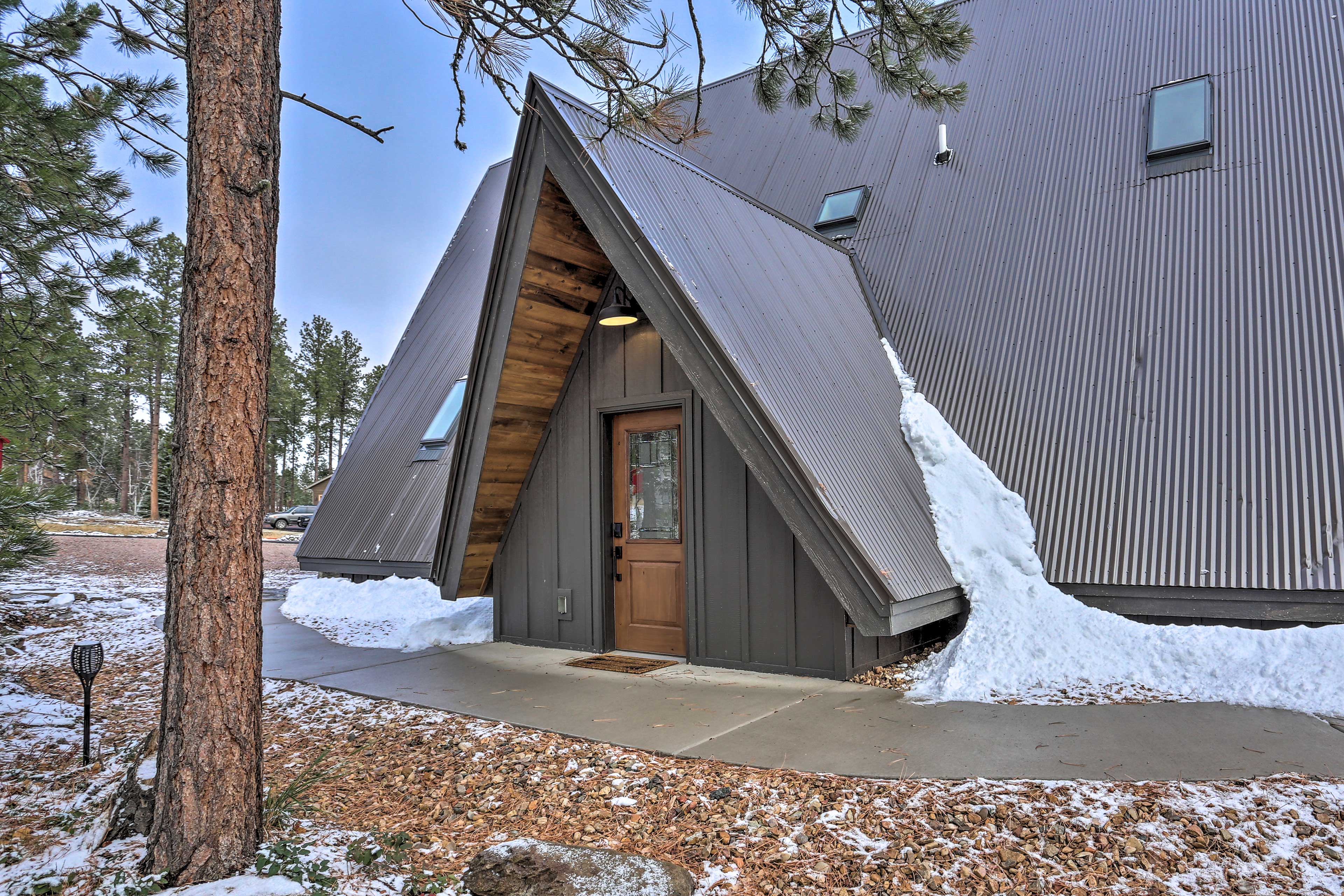 Modern Lead A-Frame w/ Hot Tub: Hike, Bike & ATV!