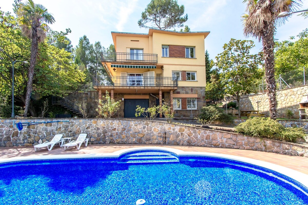 Property Image 1 - Villa Corbera