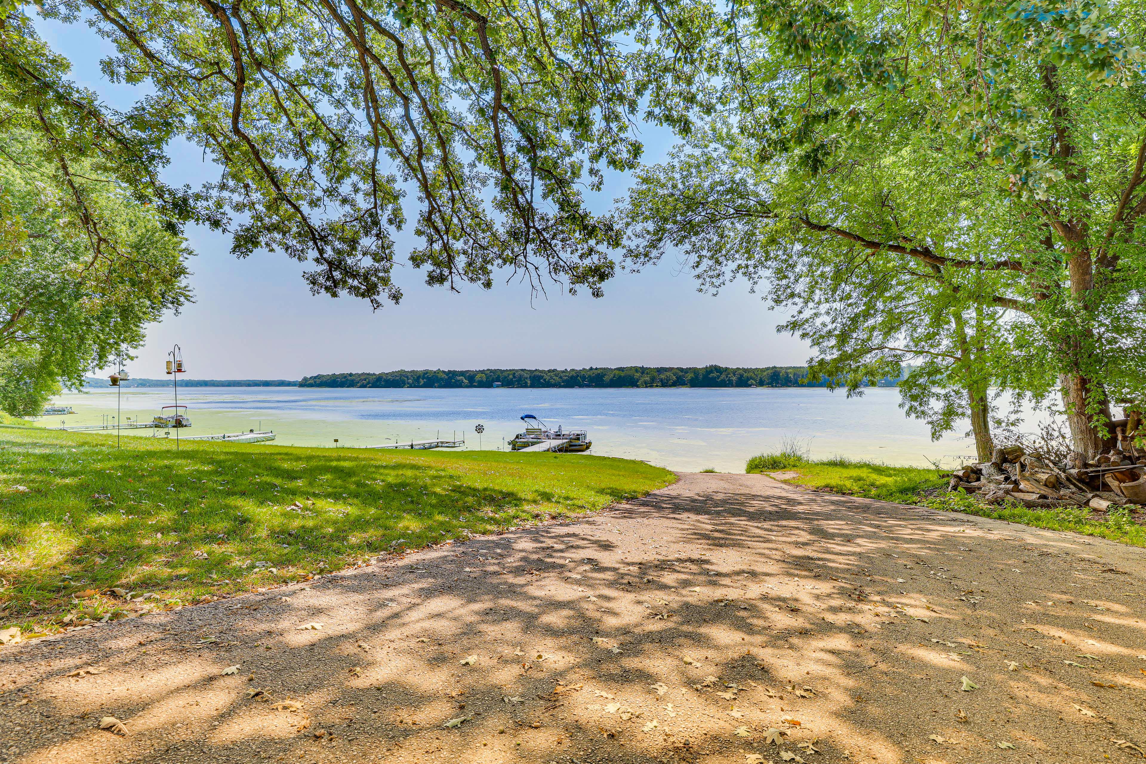 Montello Cabin on Buffalo Lake w/ Dock & Fire Pit!