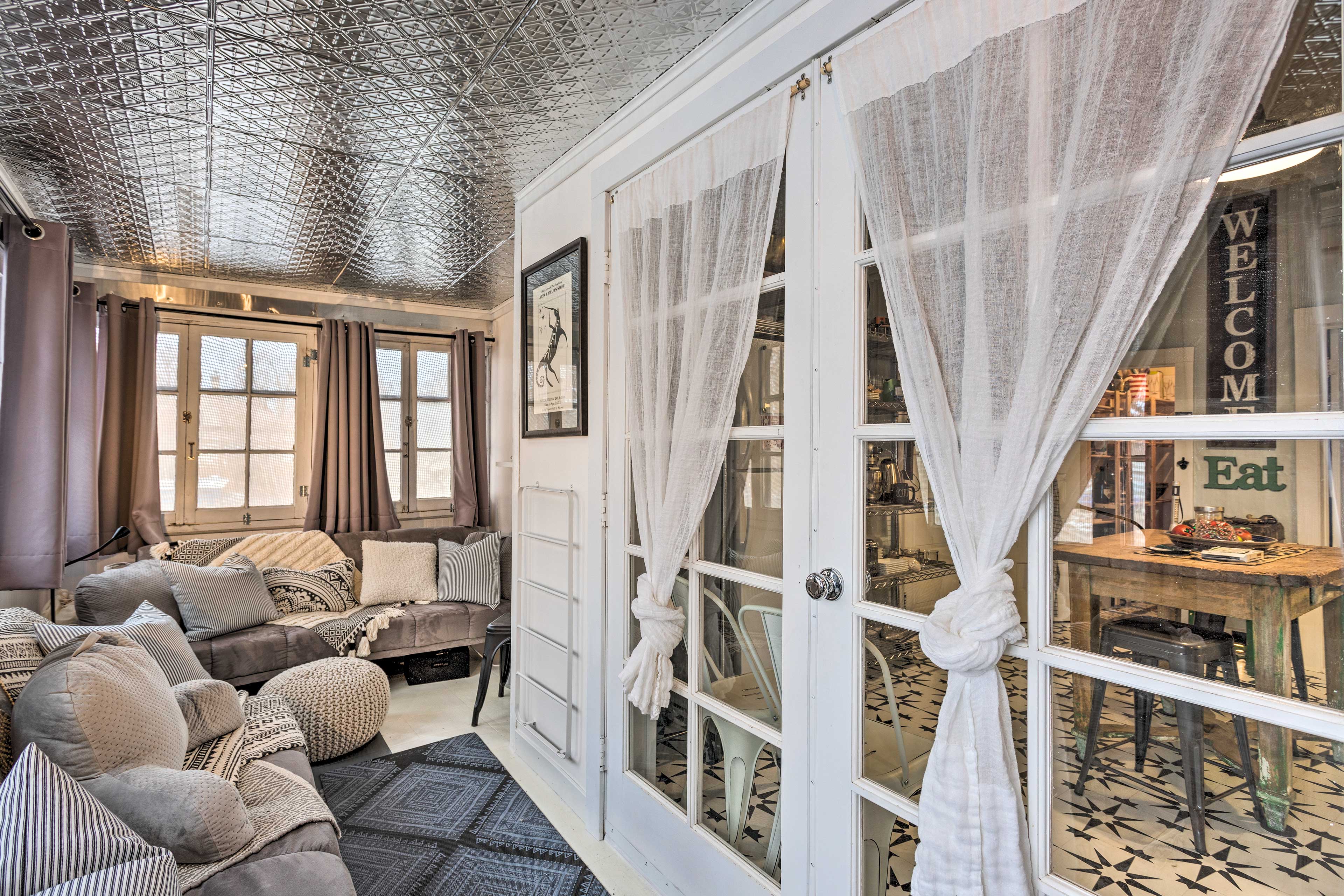 Lovely Montrose Home w/ Yard: Walk to Dtwn & Park!