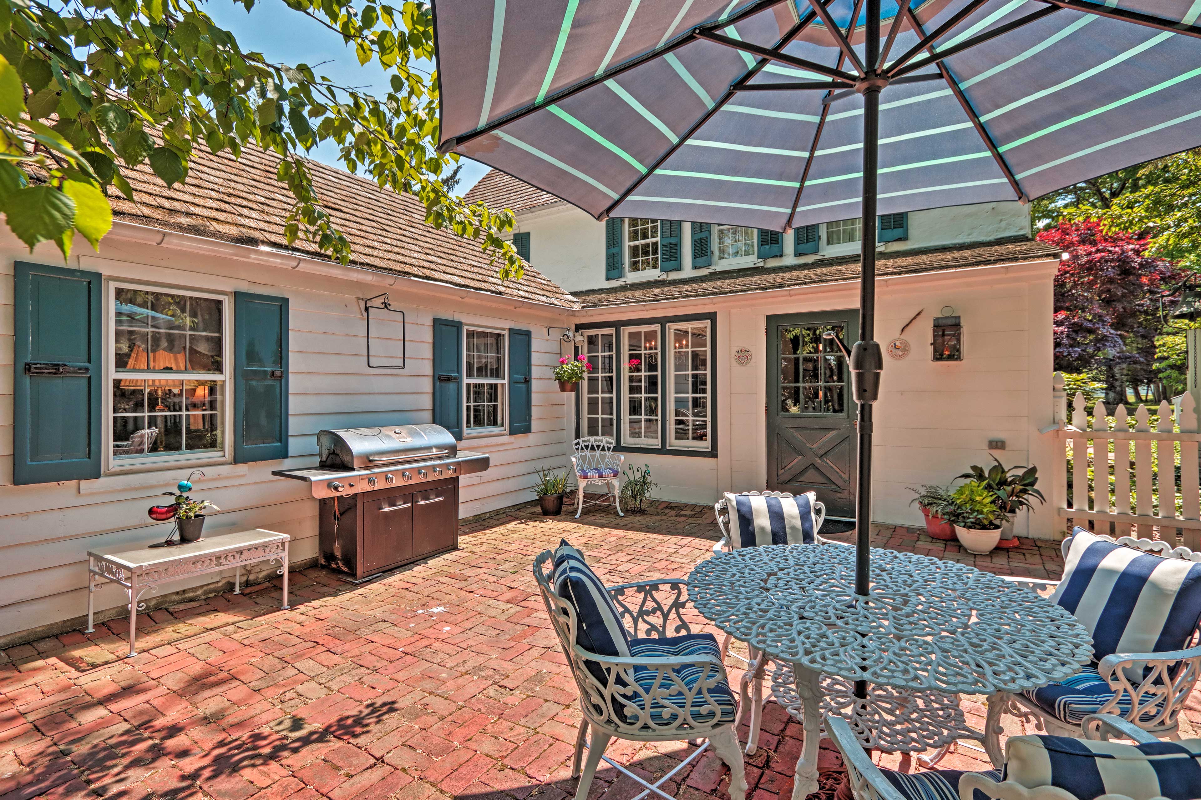 Morgan Hughes Homestead with Game Room and Pool!