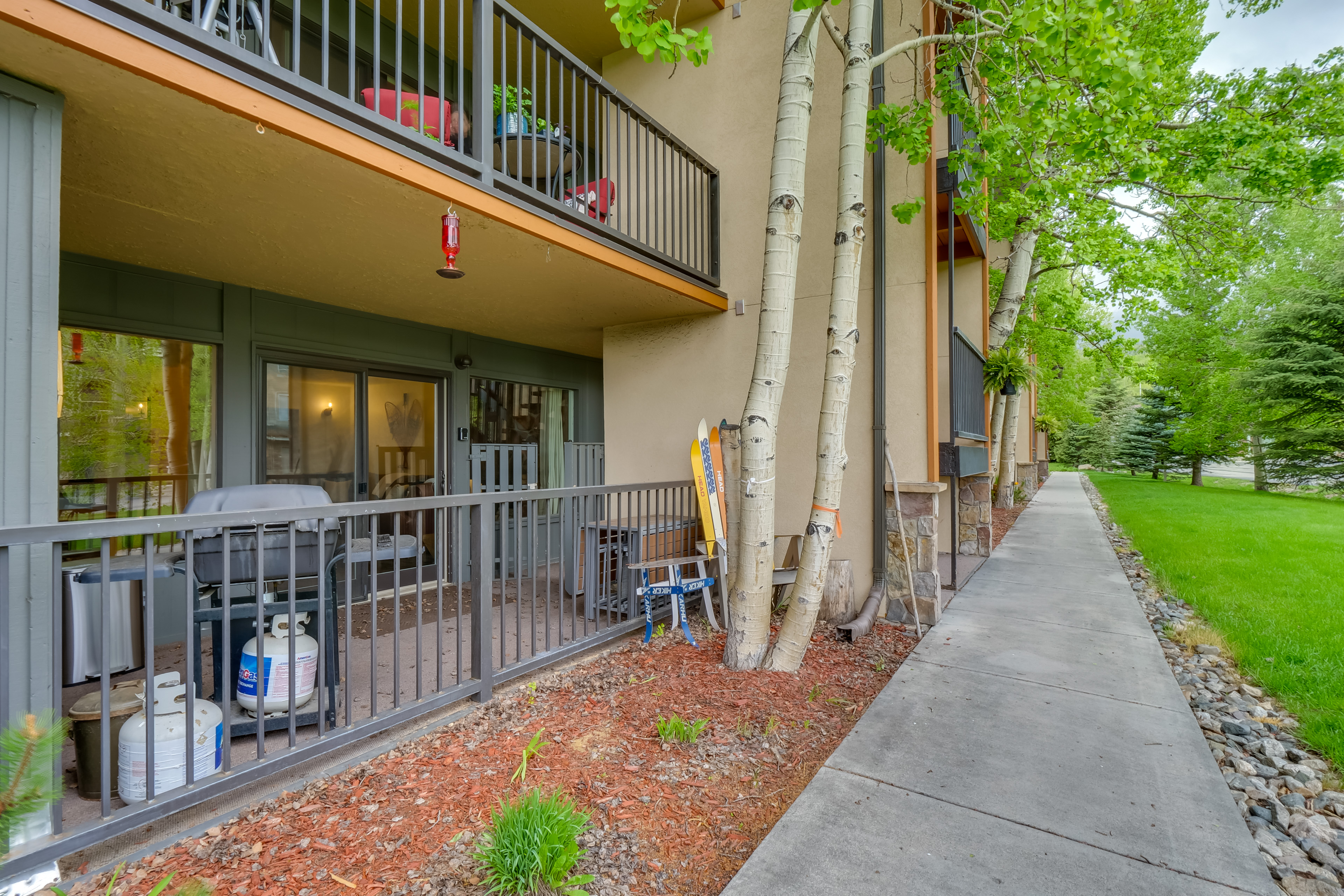 Property Image 2 - Mountain Meadows Condo - Patio, Grill & Lake Views