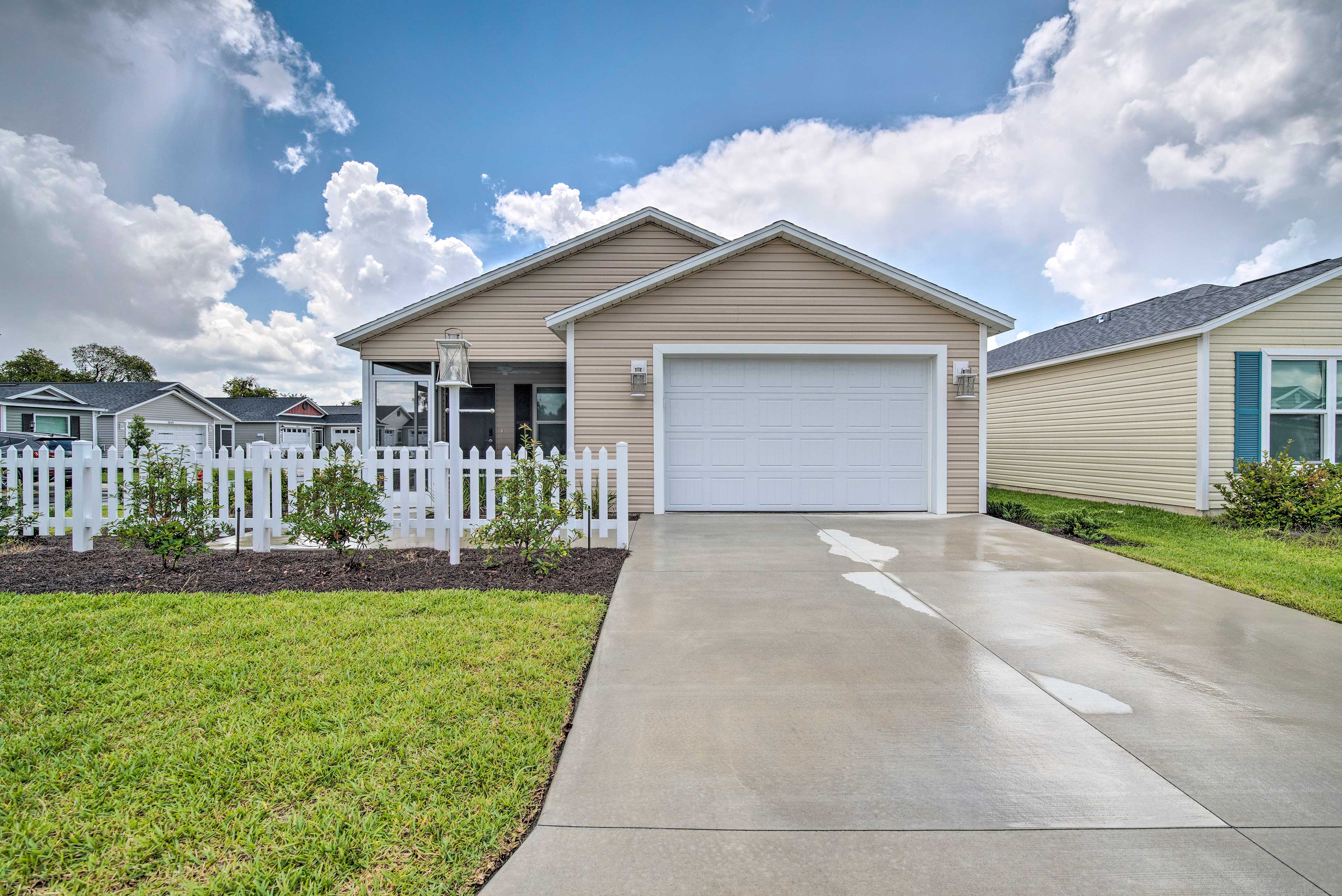 Property Image 2 - Sun-Soaked Retreat in The Villages w/ Grill!