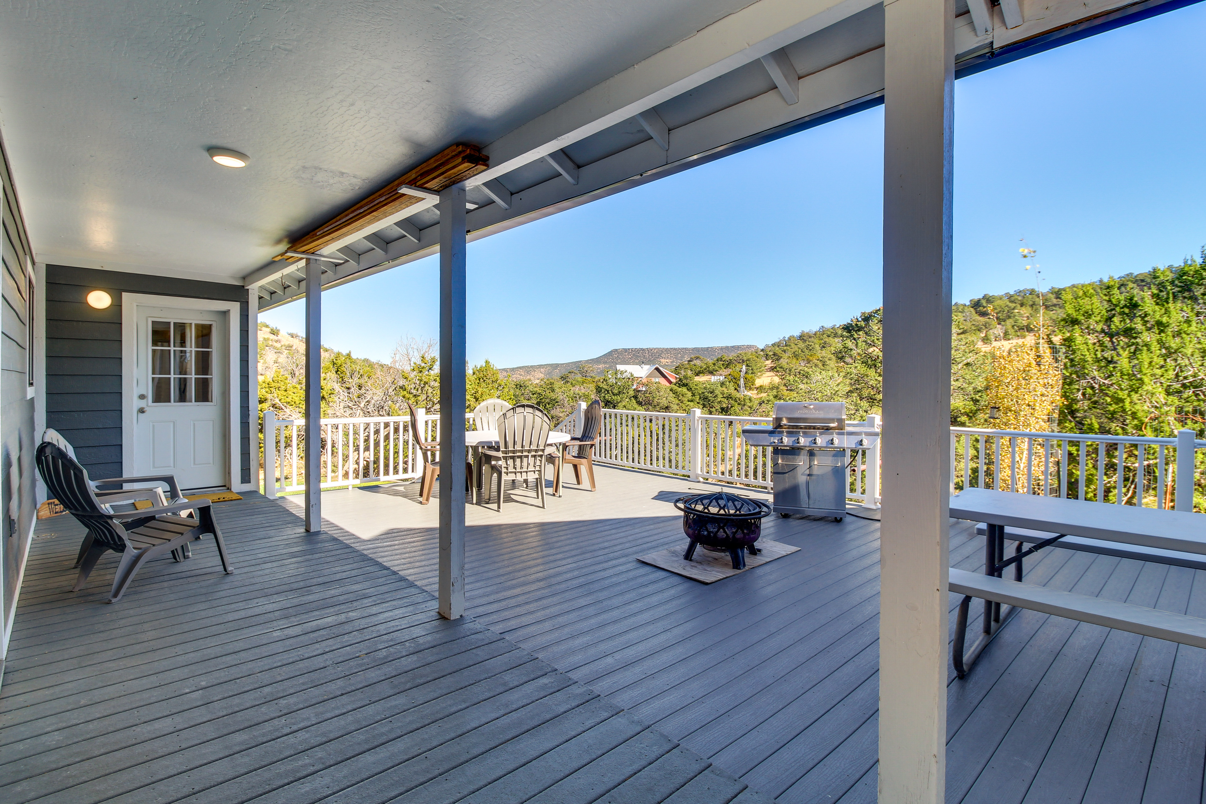 Property Image 2 - Eagar Vacation Rental Home w/ Spacious Deck!