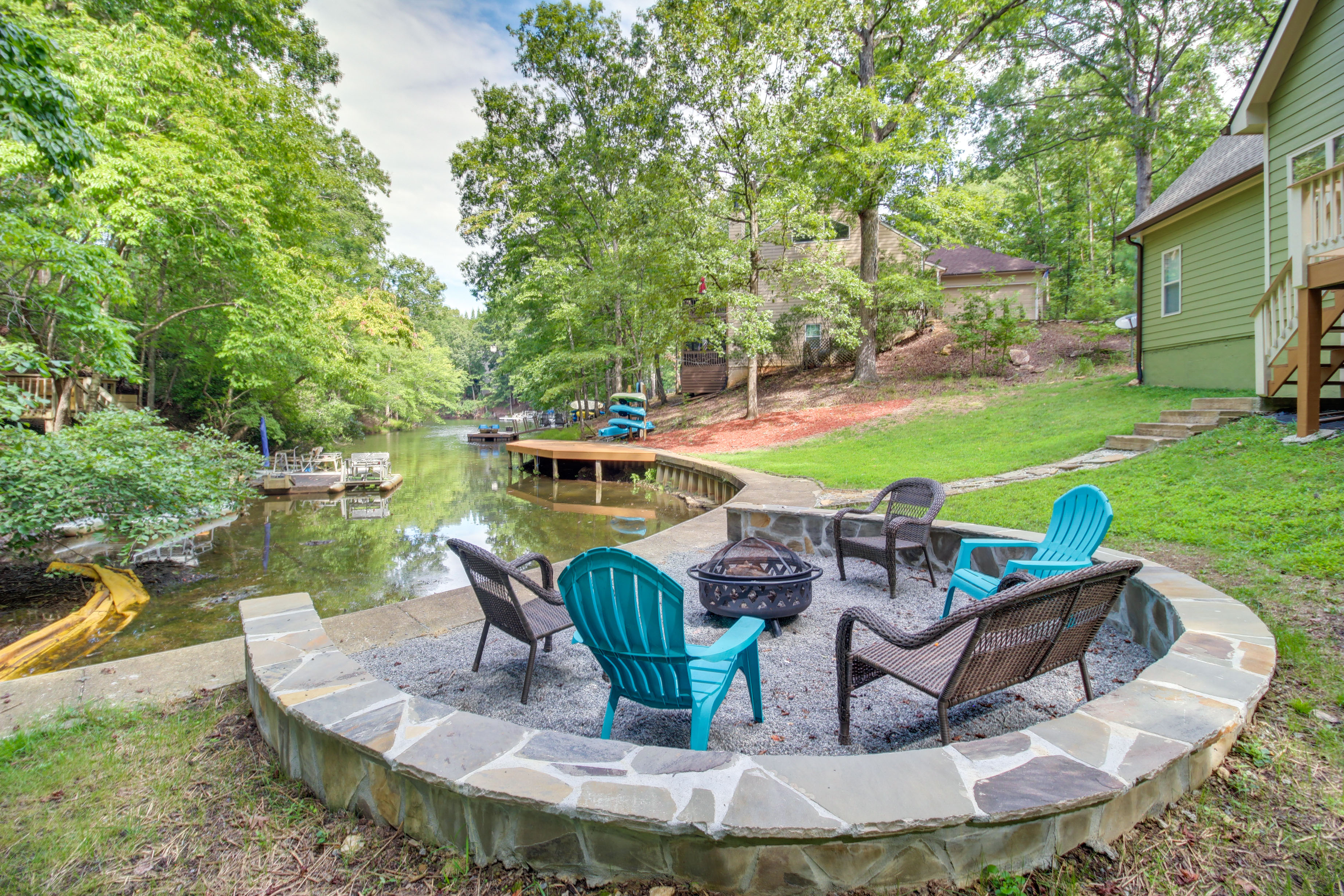 Property Image 1 - ’Serene Shores’ Lakefront House w/ Dock!