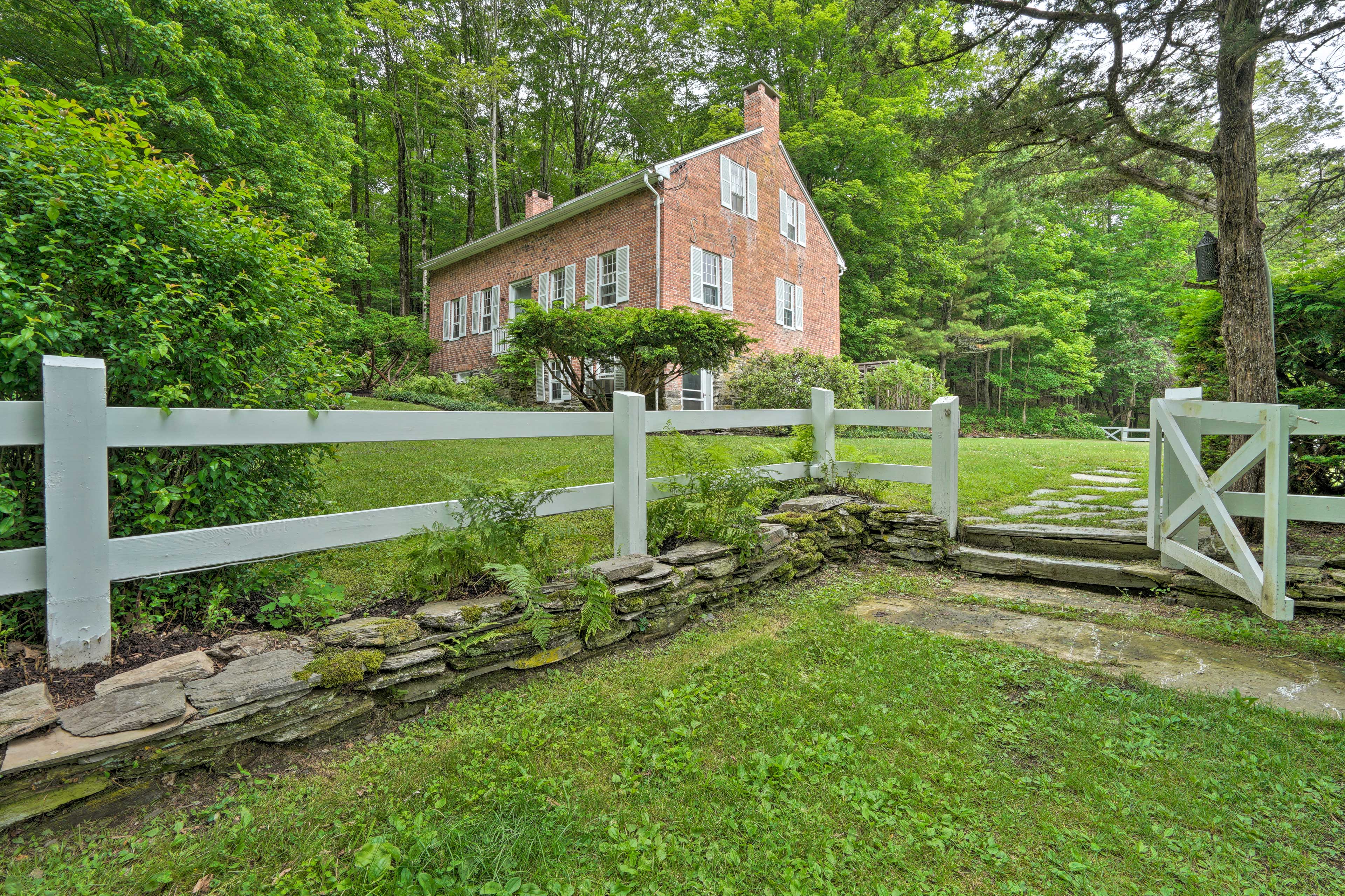 Property Image 1 - ’Sky Parlor Farm’ on 480 Acres w/ Fire Pit!