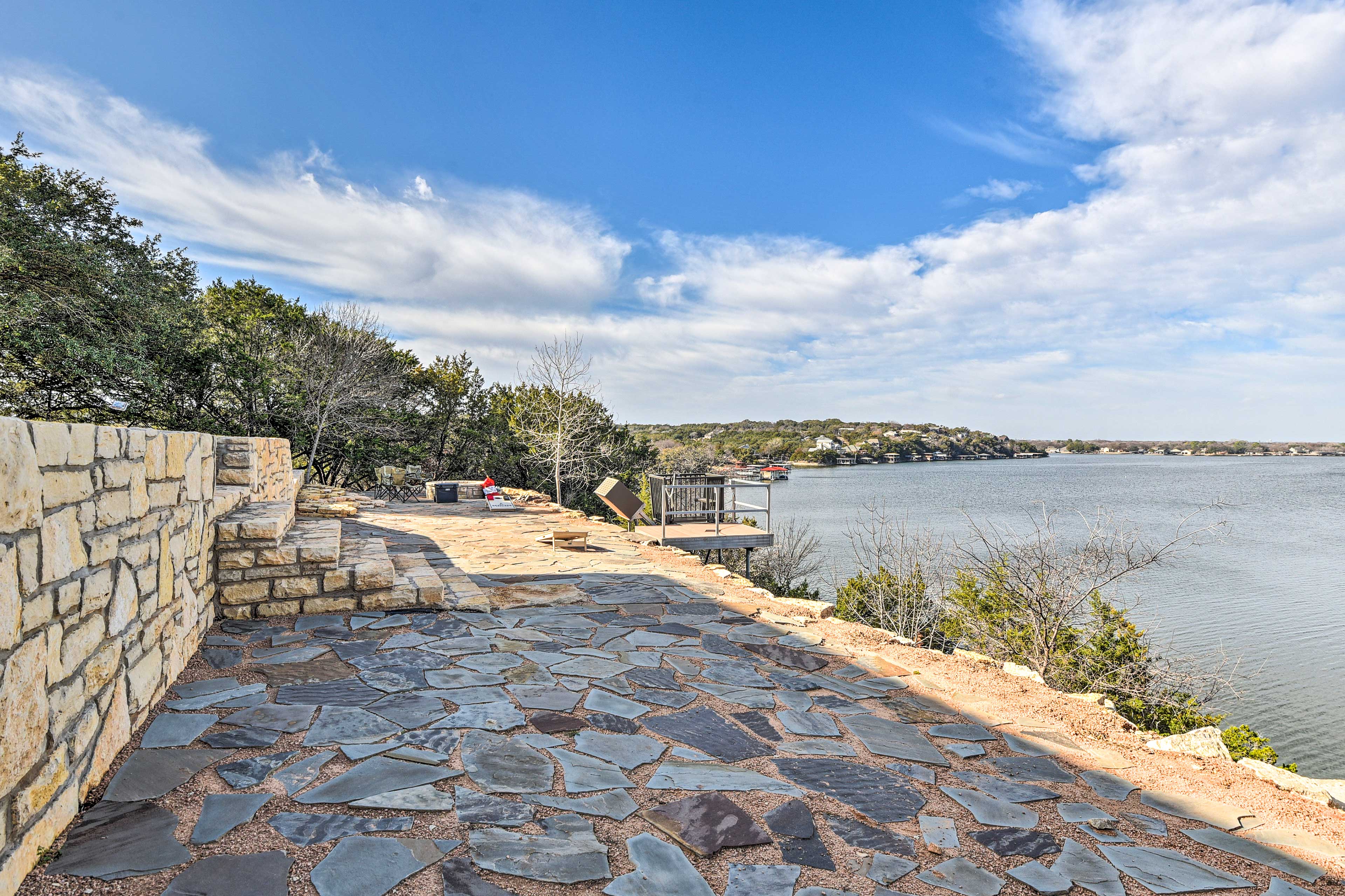 Luxury Lake Granbury Cliffside Home w/ Deck!