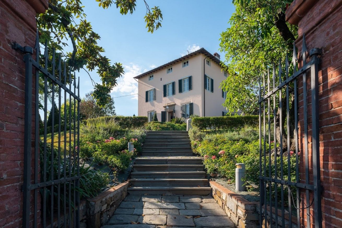 Property Image 1 - Luxury villa in the heart of Tuscany near Lucca