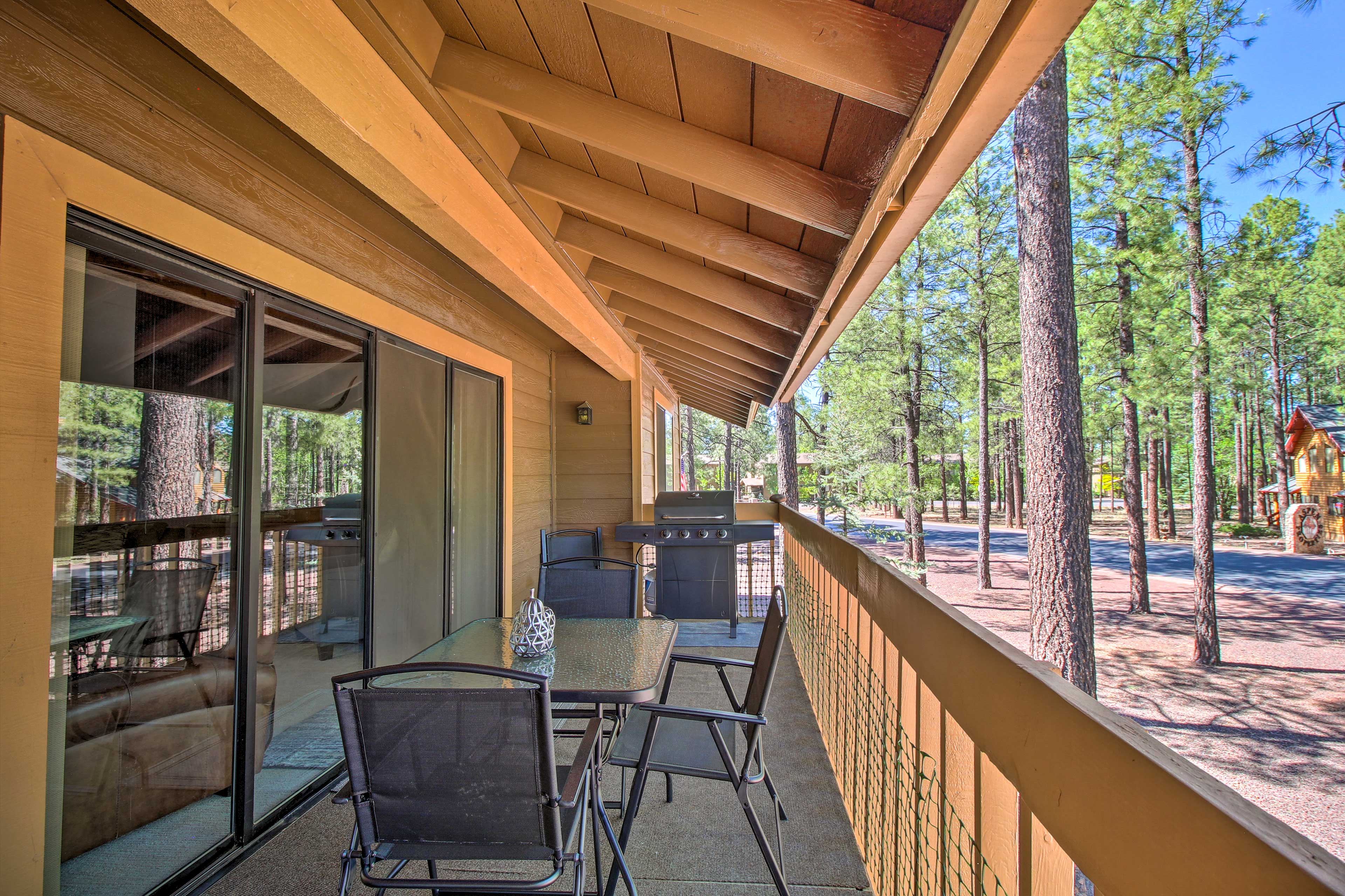Property Image 2 - Awesome Pinetop Retreat w/ Balcony & Grill!