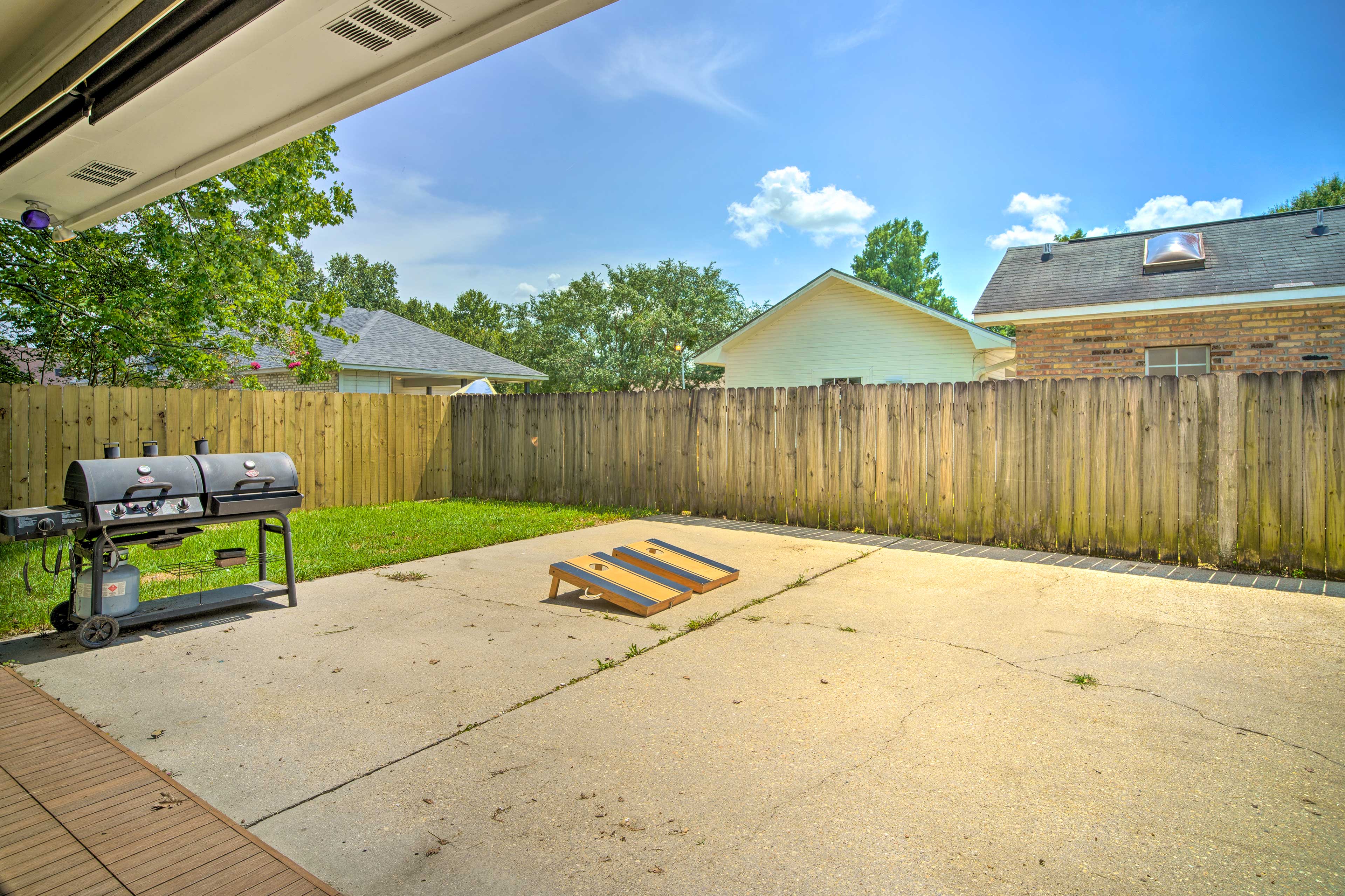 Baton Rouge Game Day House w/ Chic Yard Space