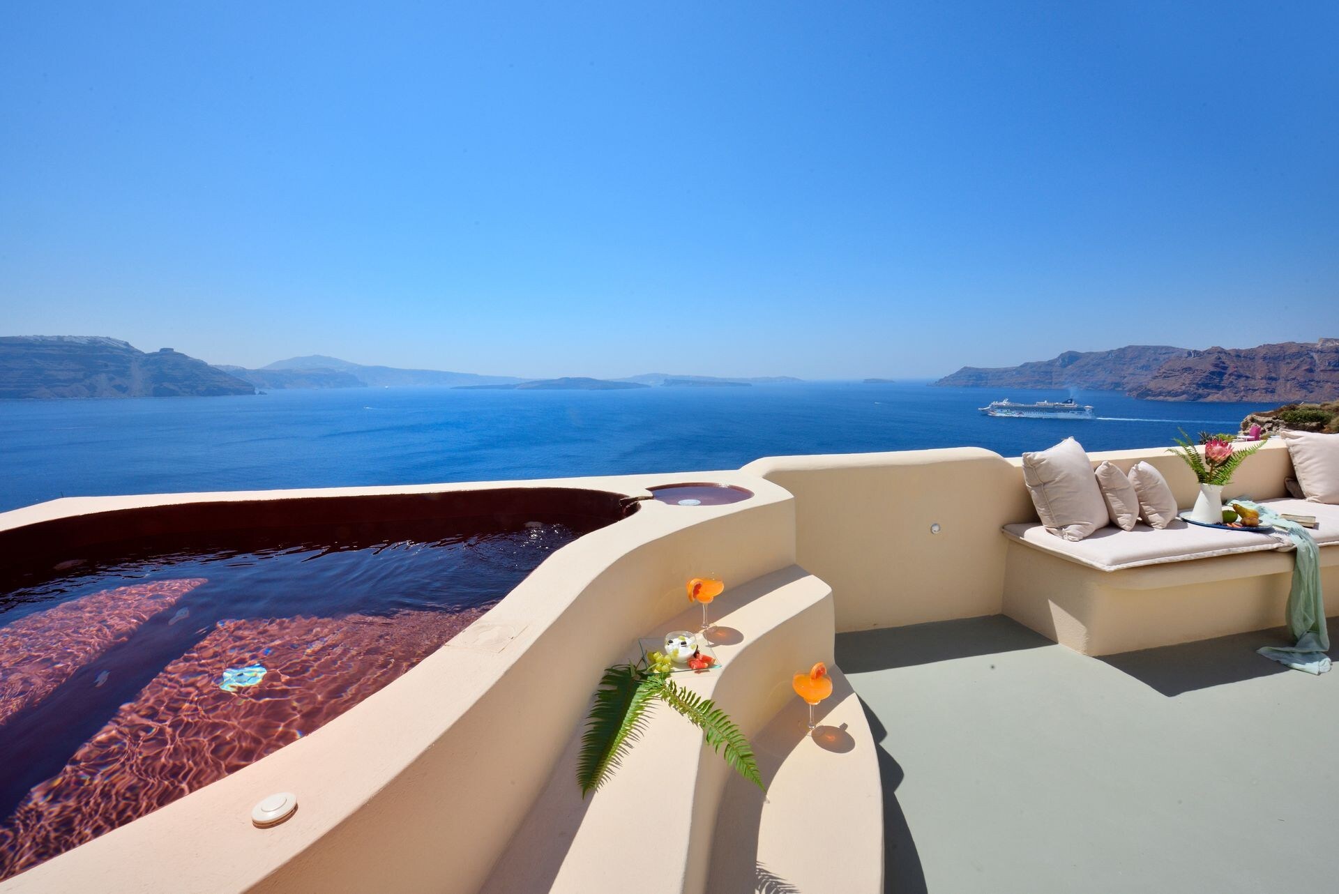 Property Image 2 - Villa Archon KK | Oia | Santorini