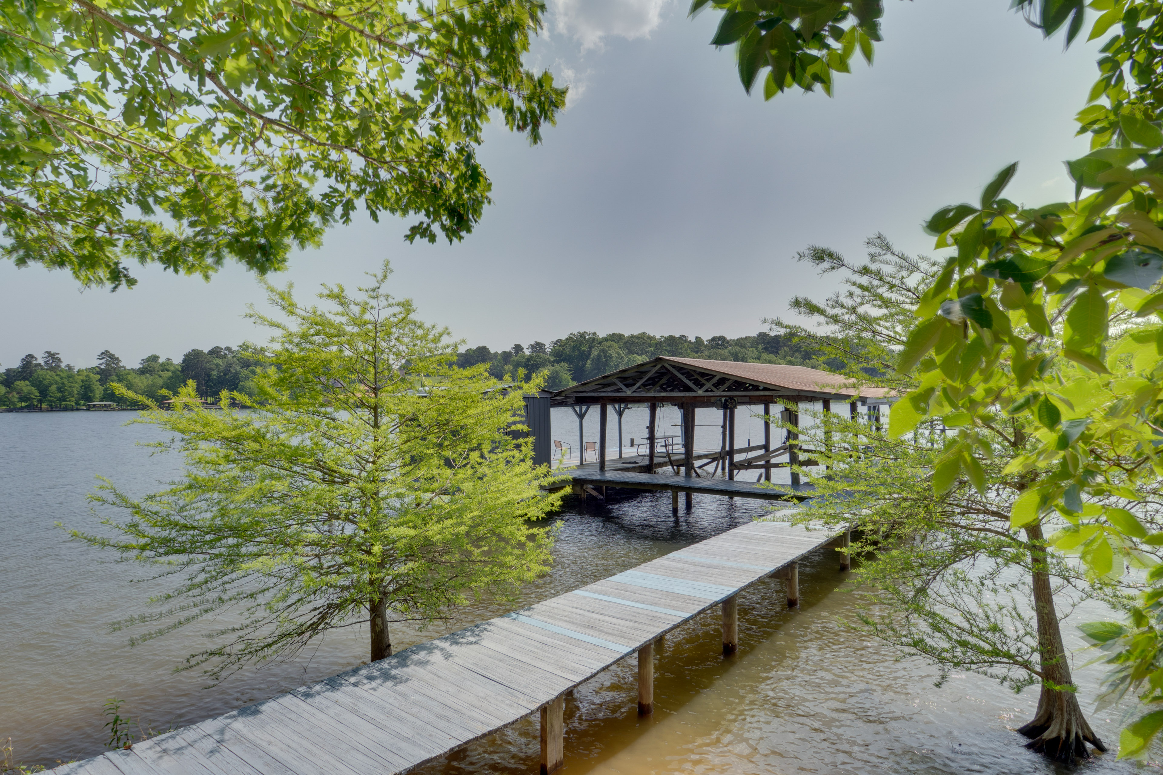 Property Image 2 - Beautiful Toledo Bend Retreat w/ Private Dock