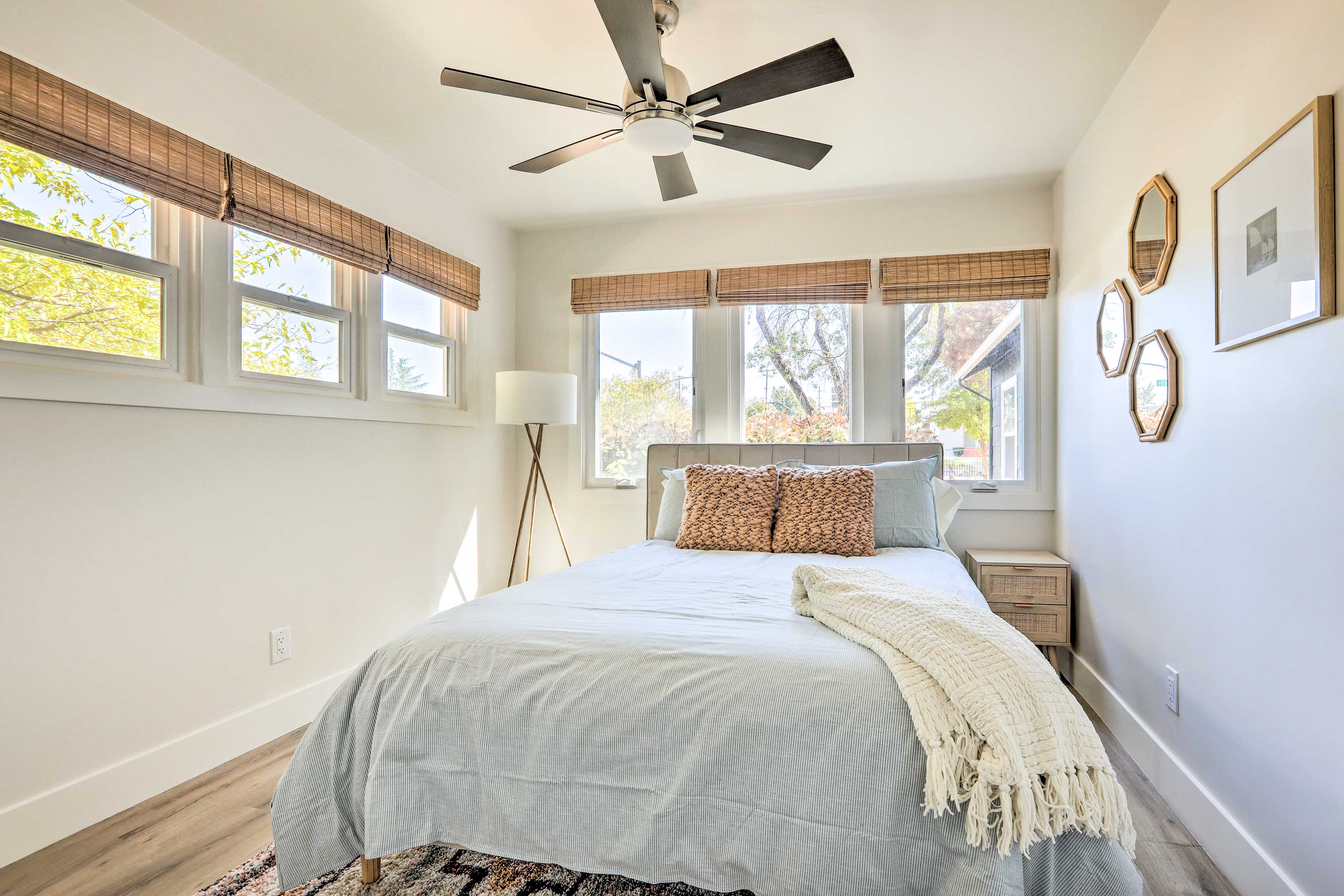 Boho-Chic Folsom Retreat: Walkable Location!