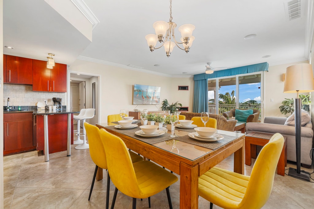 This dining area will make you appreciate every meal you have. Whether having breakfast, lunch or dinner, you will surely love every bite with our six seater table while enjoying having company