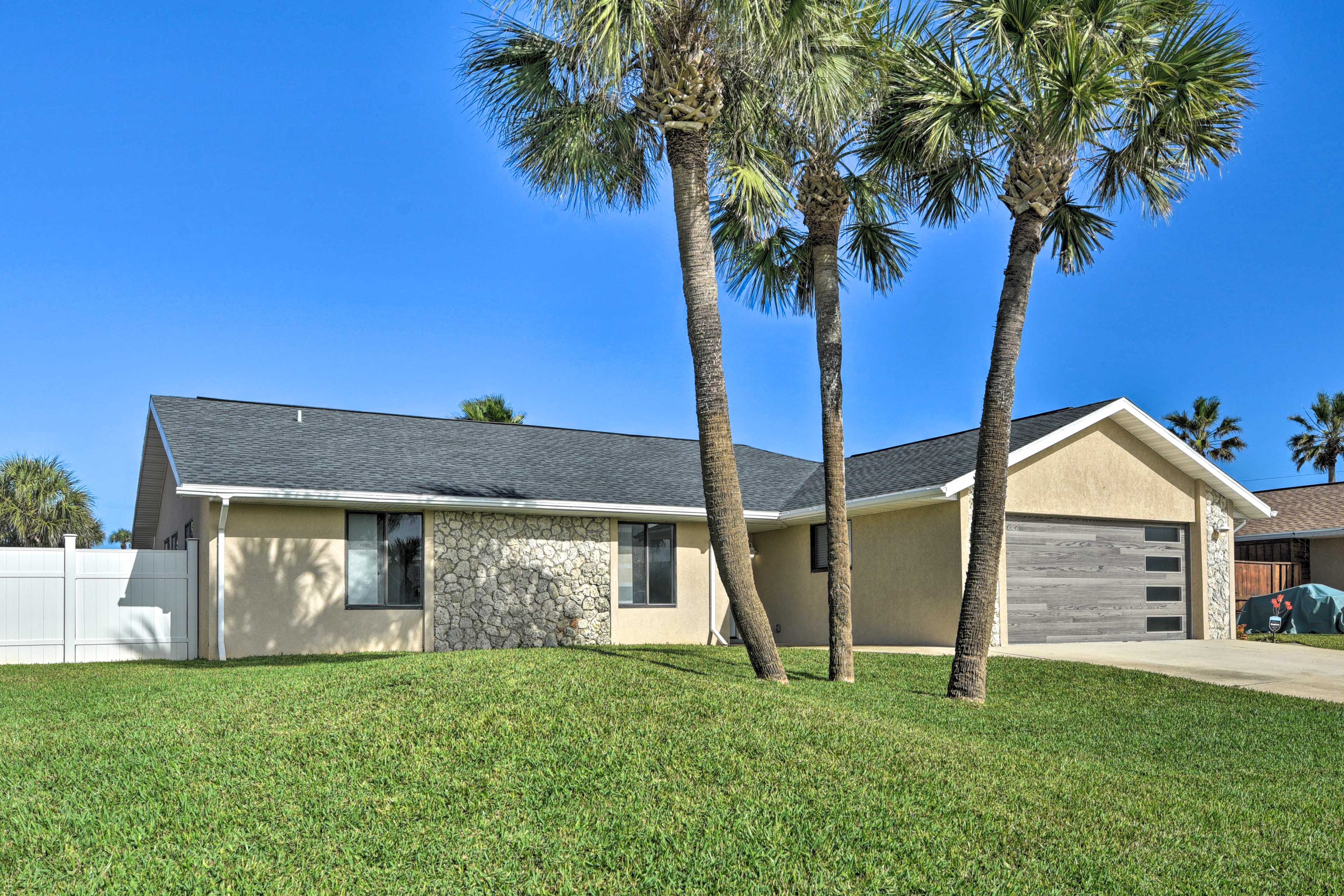 Property Image 1 - Bright Ormond Beach Home ~ 14 Mi to Daytona!