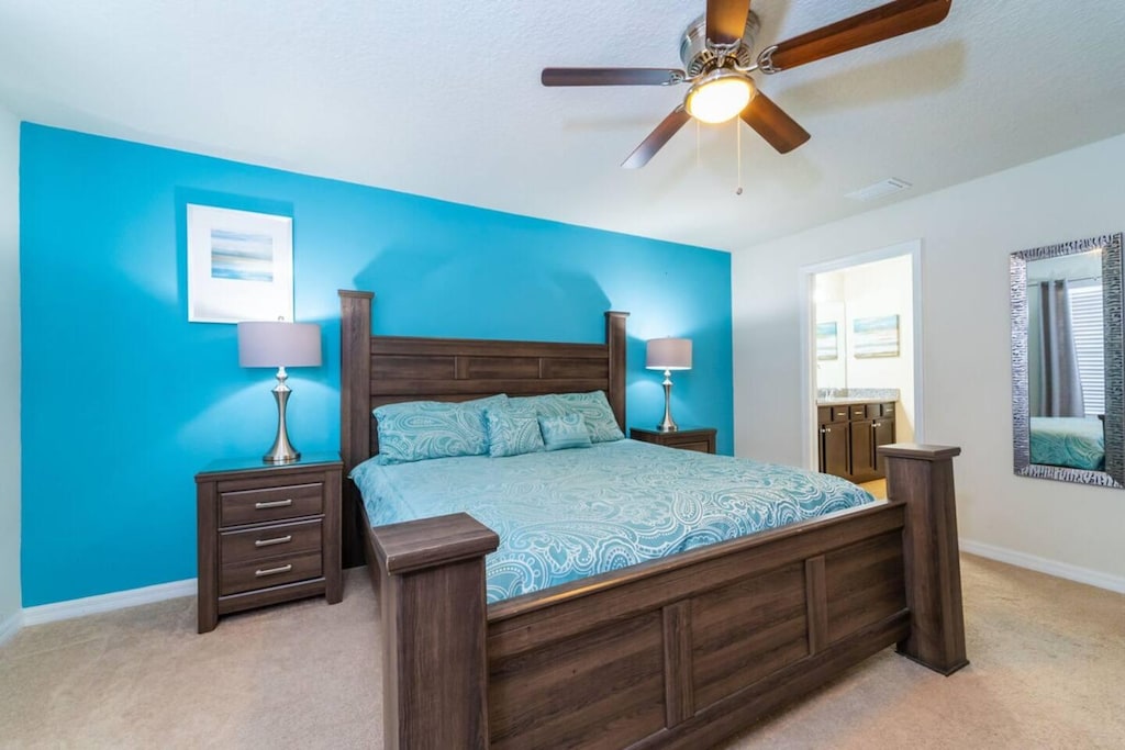 Bedroom 2 Upstairs King Bedroom Ensuite with Walk in Shower Sleeps 2