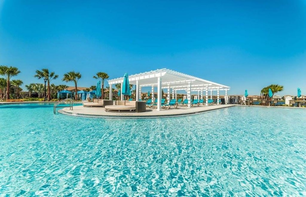 Incredible Windsor at Westside Amenities Included with Booking! See Full List of Amenities in Description