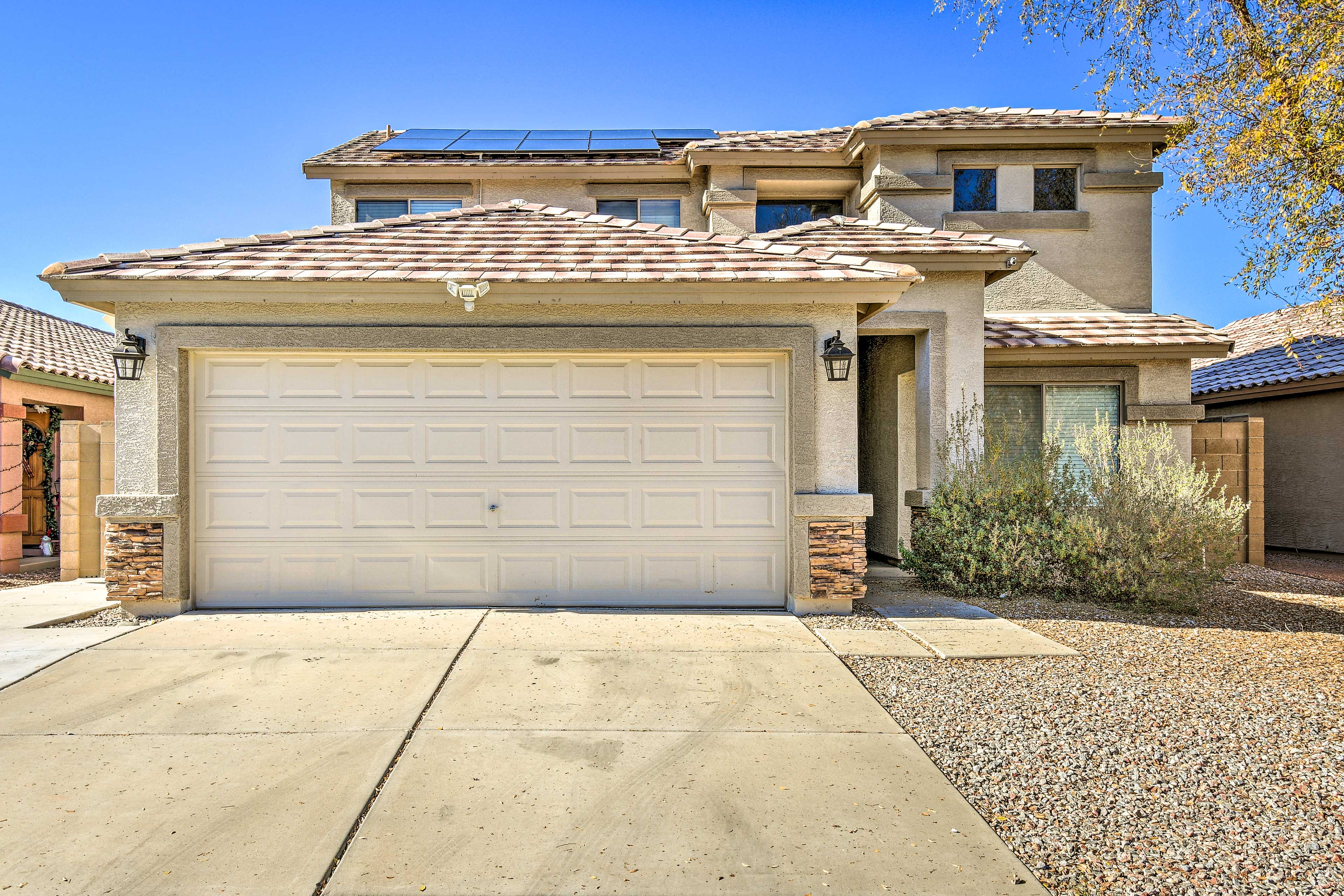 Property Image 2 - Bright Surprise Home w/ Pool, Near Spring Training